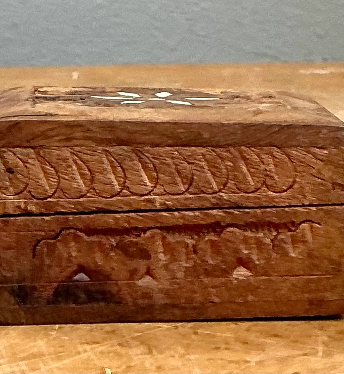 Vintage Carved Wood Trinket Box — additional photo 1