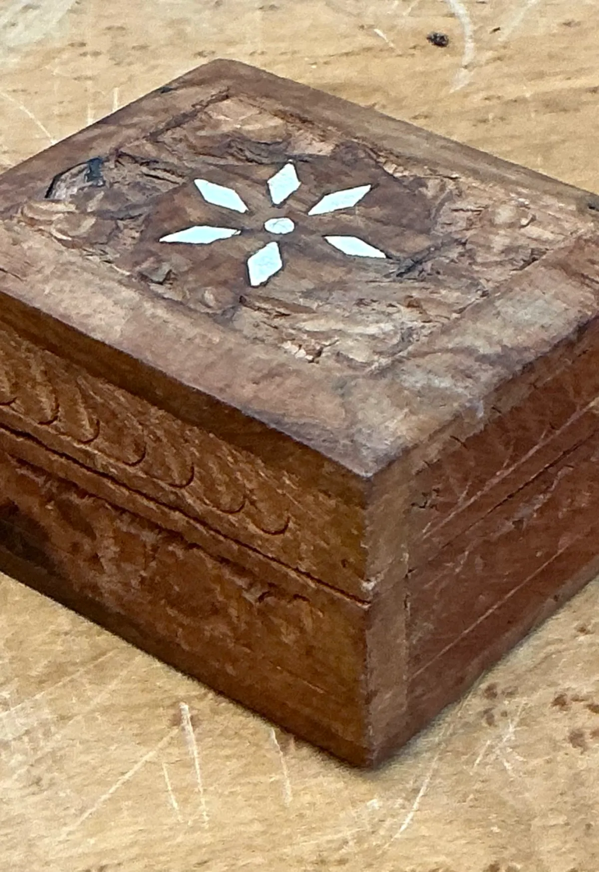 Vintage Carved Wood Trinket Box — additional photo 2