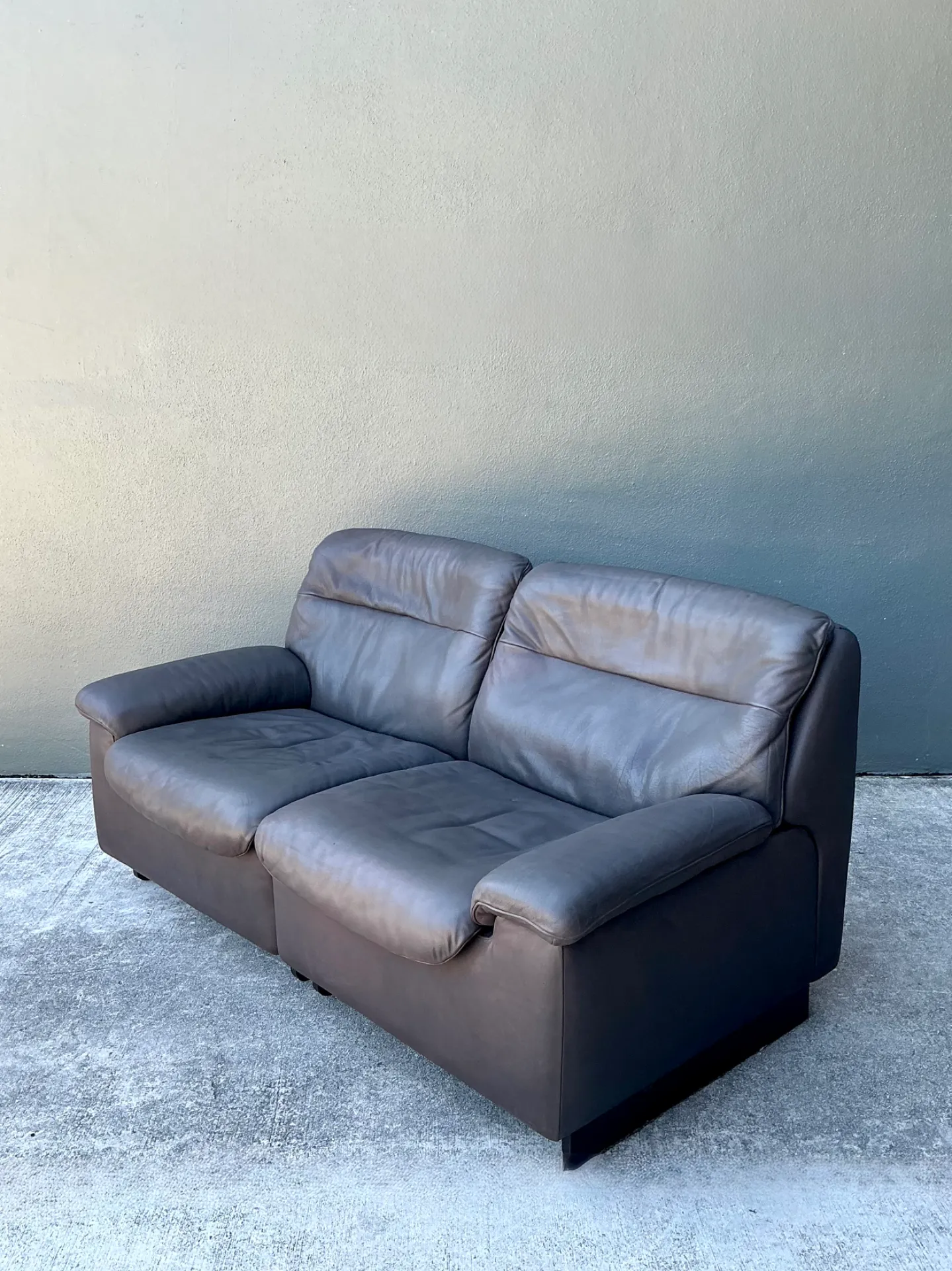 Vintage De Sede Leather Two-Seater Sofa — additional photo 4
