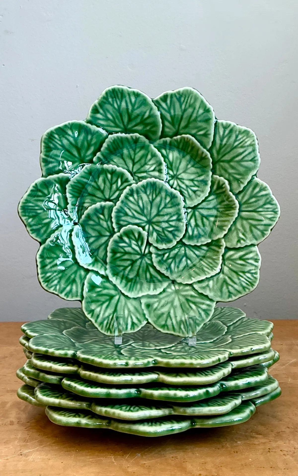 Vintage Bordallo Pinheiro Green Cabbage Leaf Plates - Set of 6 — additional photo 3