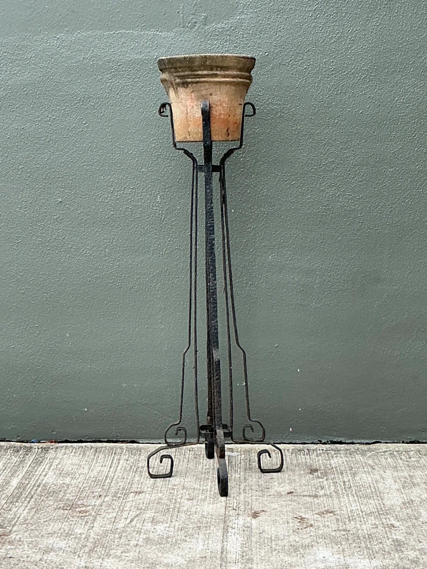Vintage Hammered Iron and Wells Cement Planter Stand — additional photo 4