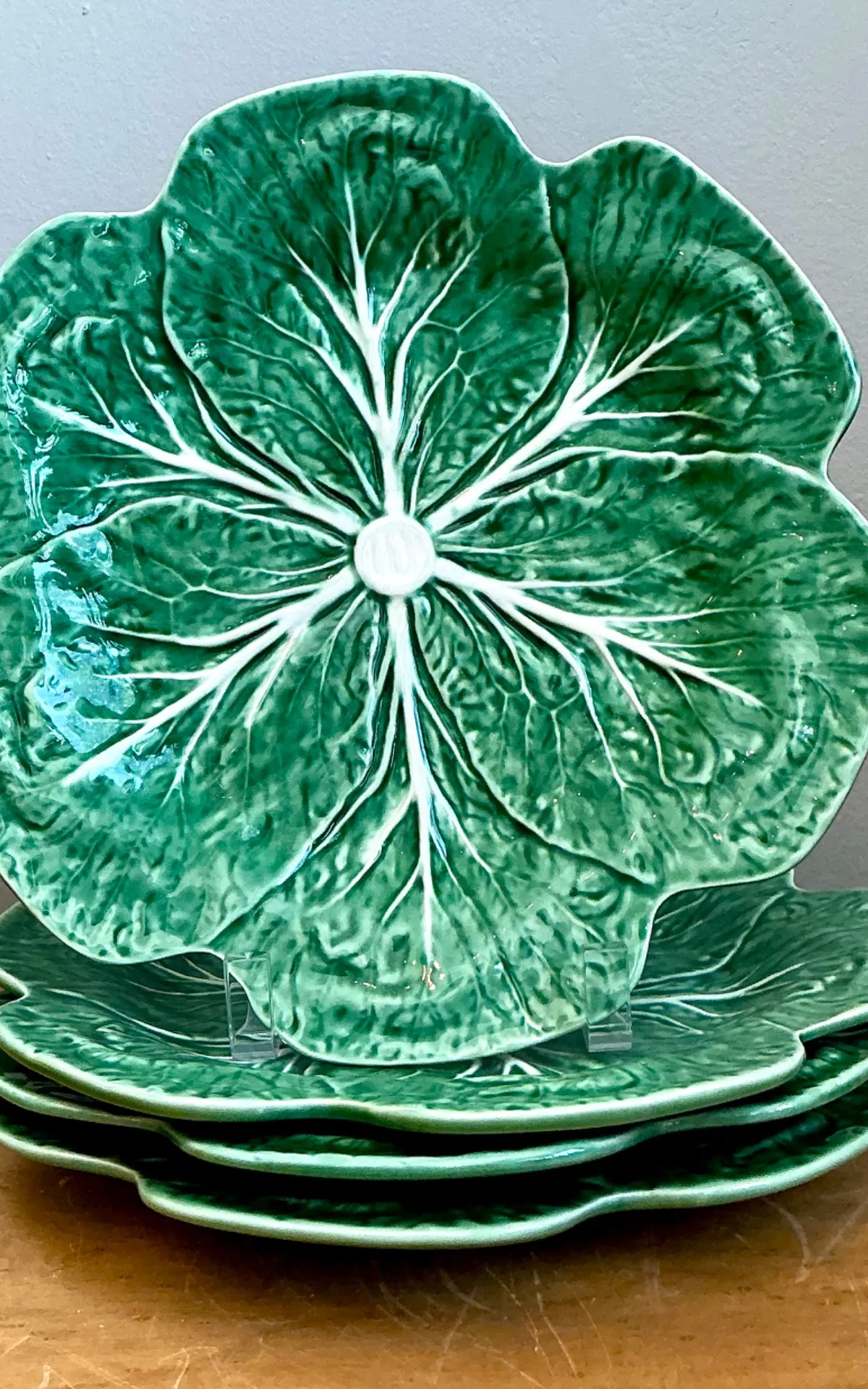 Vintage Bordallo Pinheiro Green Cabbage Leaf Plates - Set of 4 — additional photo 4