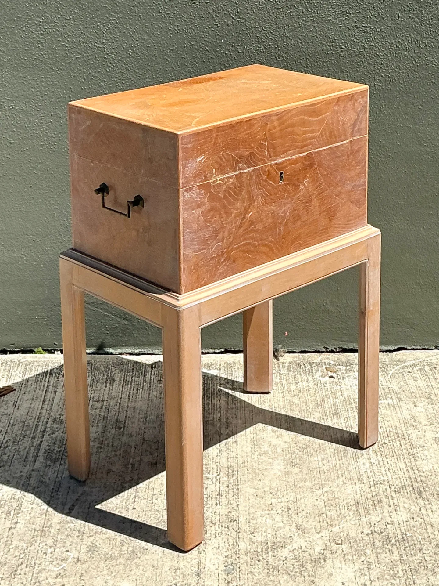 Chapman Italian Vintage Burl Trunk Drinks Table — additional photo 1