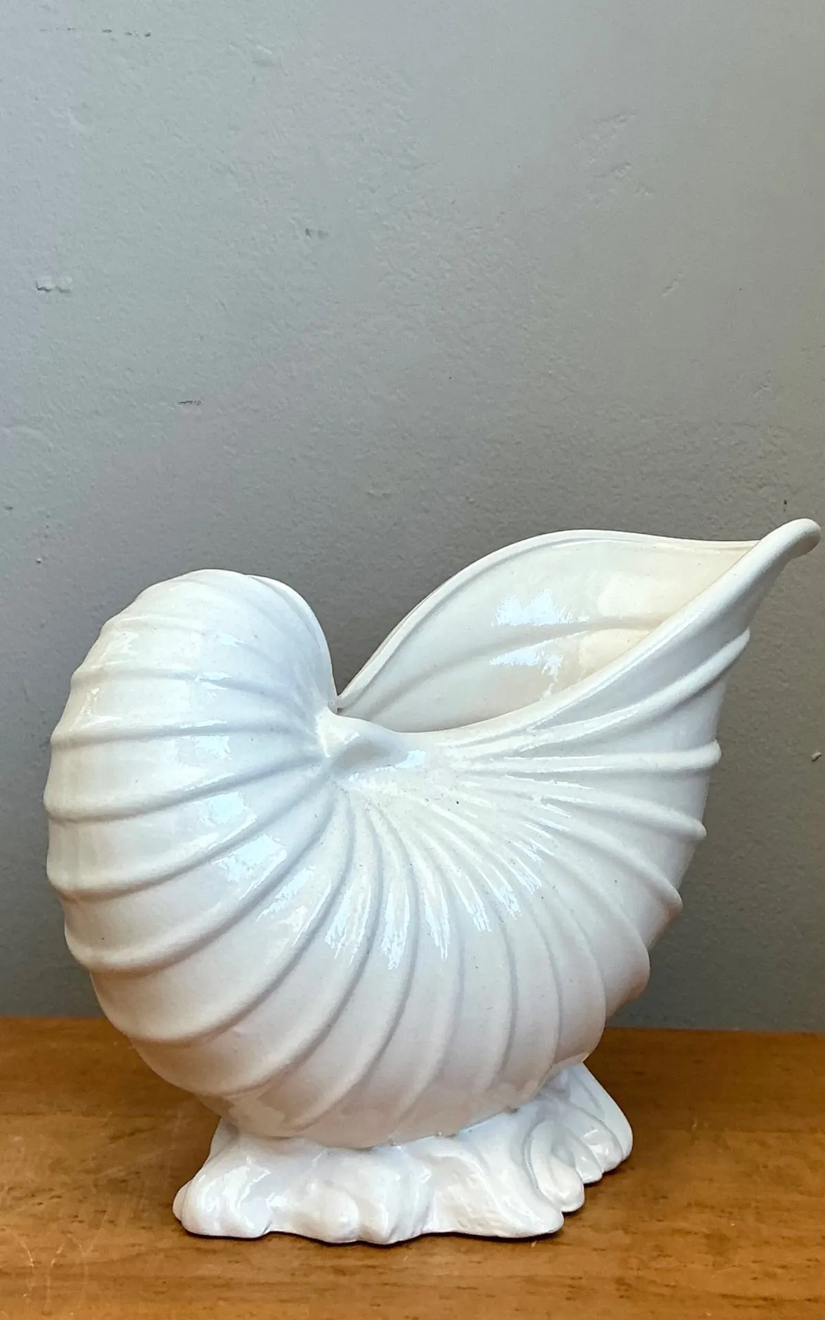 Vintage White Nautilus Form Ceramic Vase — additional photo 2