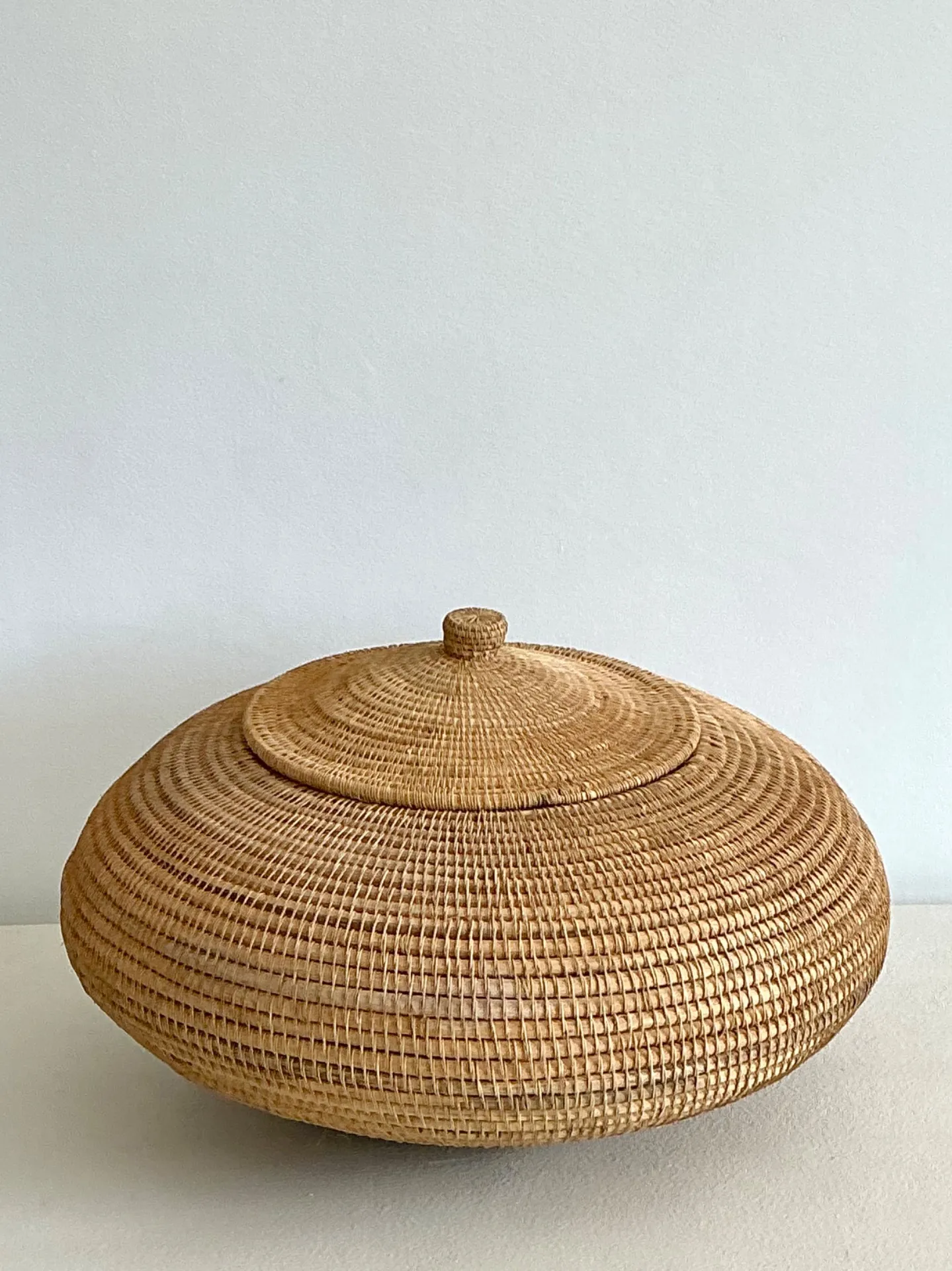 Vintage Woven Natural Fiber Lidded Basket — additional photo 4