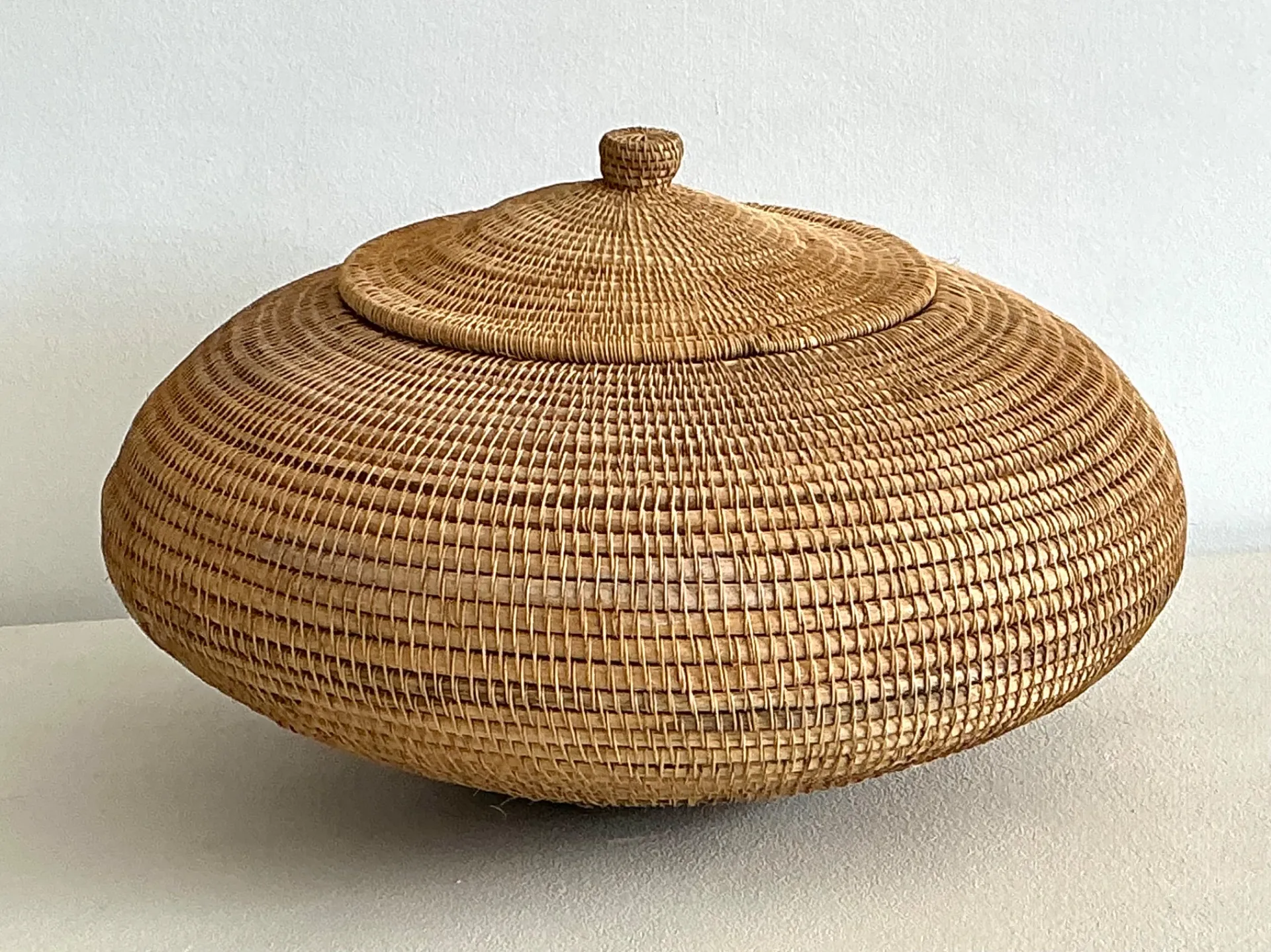 Vintage Woven Natural Fiber Lidded Basket — additional photo 7