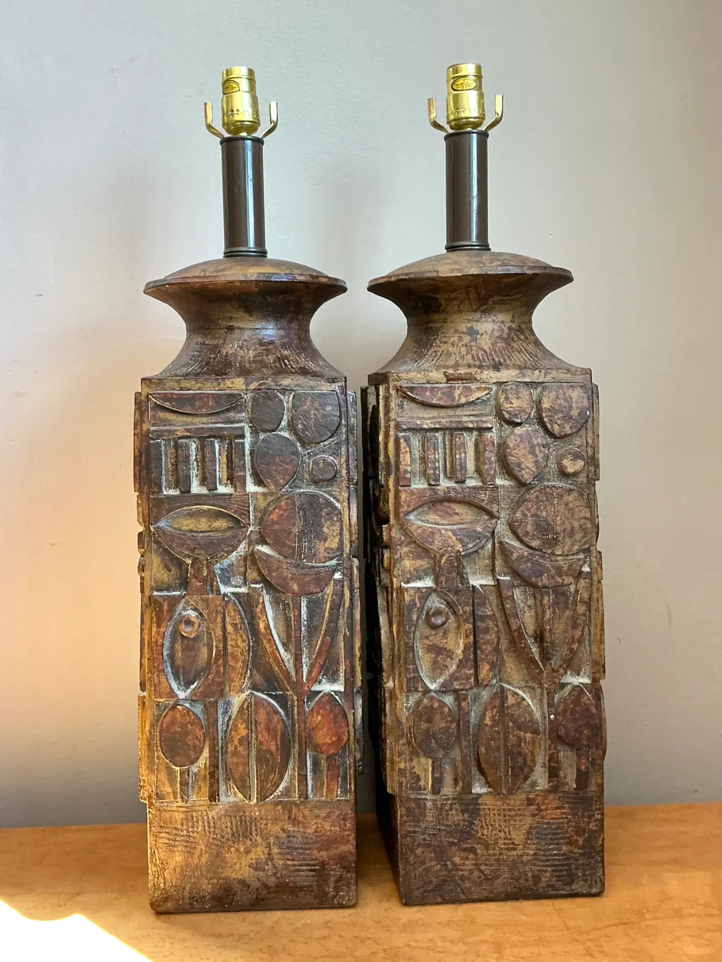 Vintage Abstract Carved Ceramic Lamps - A Pair — additional photo 8