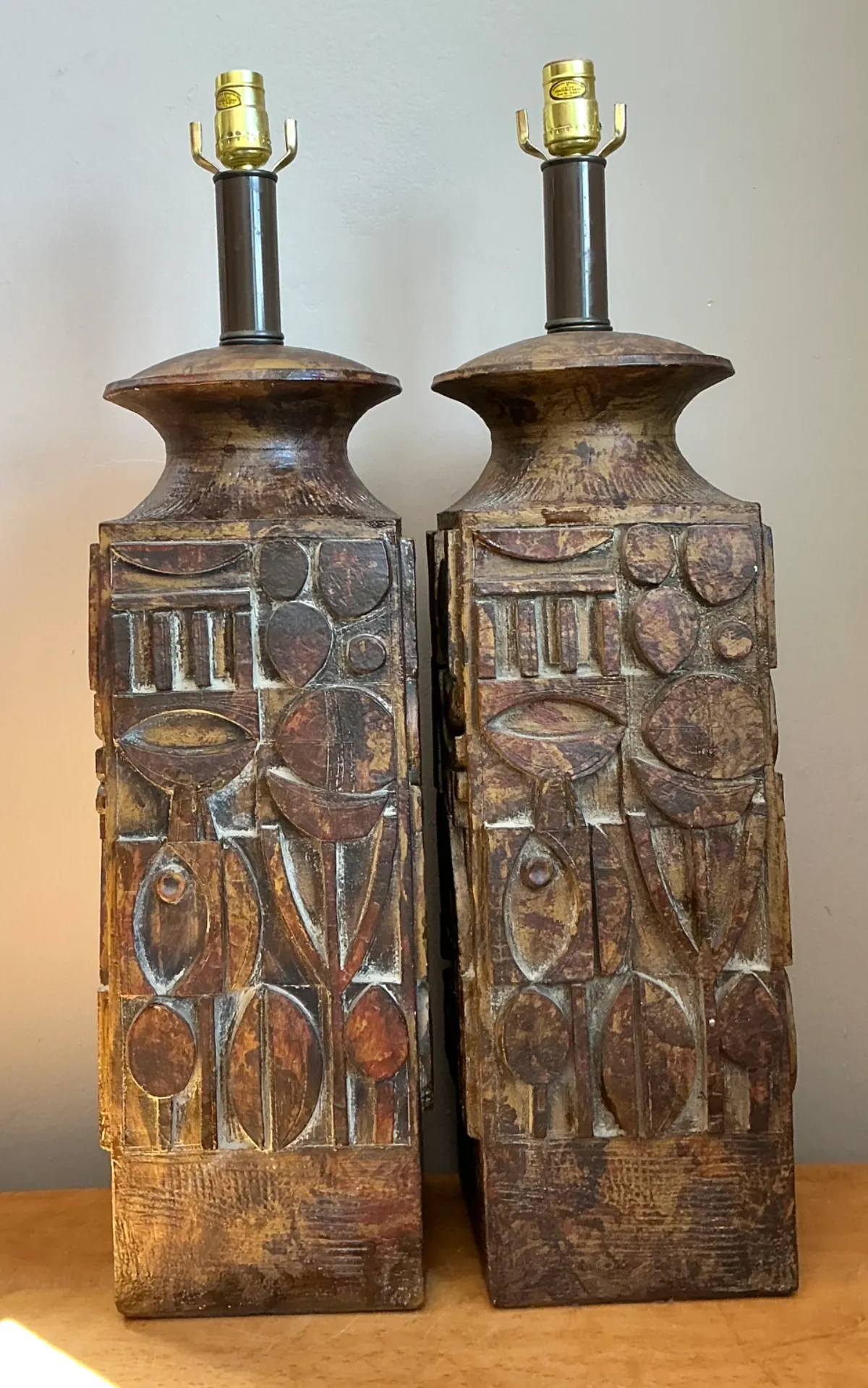 Vintage Abstract Carved Ceramic Lamps - A Pair — additional photo 6