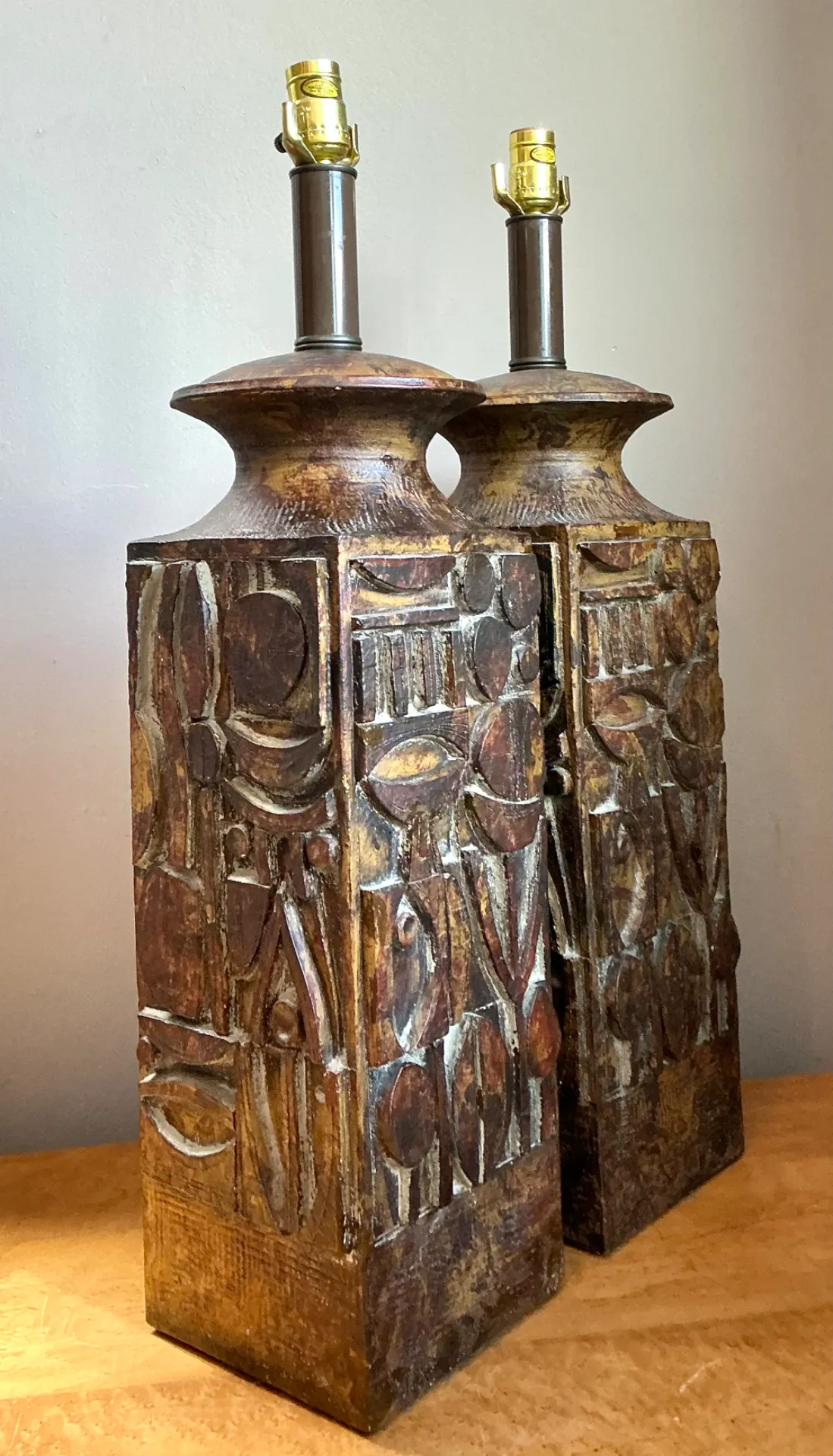 Vintage Abstract Carved Ceramic Lamps - A Pair — additional photo 5