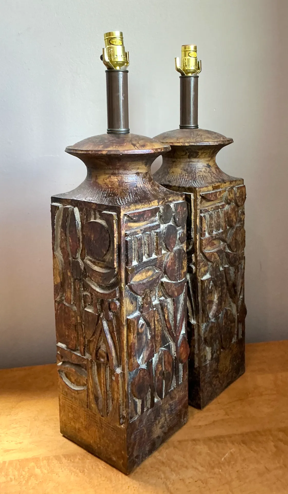 Vintage Abstract Carved Ceramic Lamps - A Pair — additional photo 3