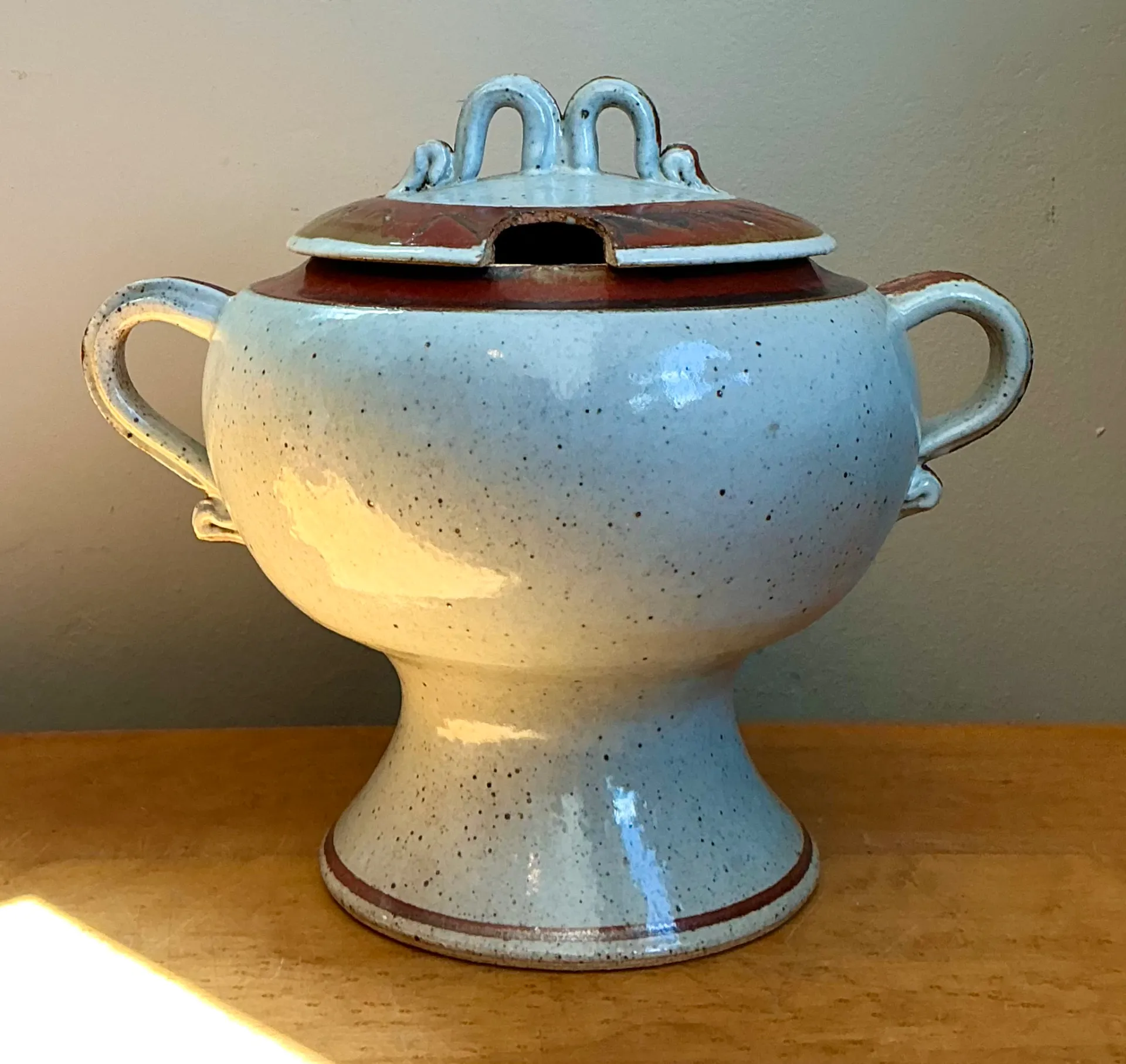Vintage Speckled Ceramic Footed Tureen — additional photo 4
