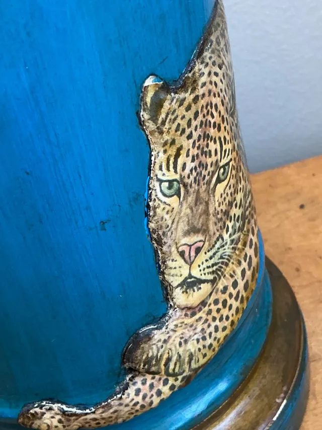 Vintage Blue and Gold Decoupage Leopard Lamp — additional photo 4