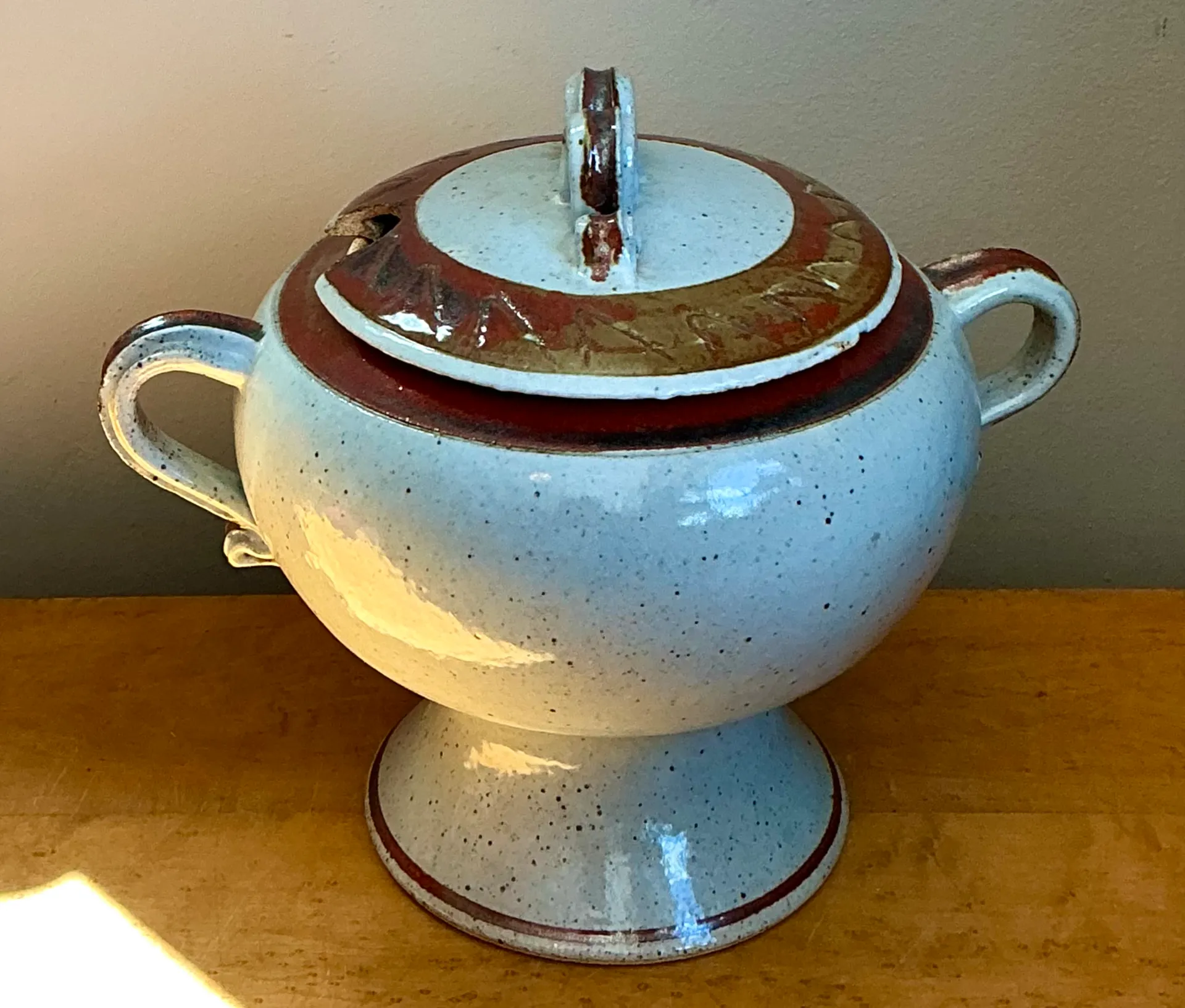 Vintage Speckled Ceramic Footed Tureen — additional photo 5