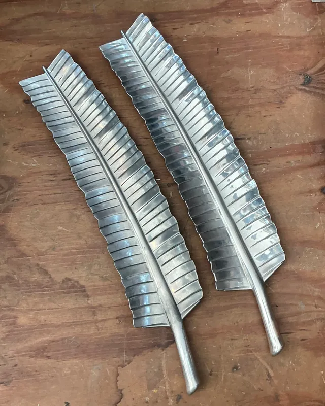 Vintage Aluminum Banana Leaf Platters - Set of 2 — additional photo 7