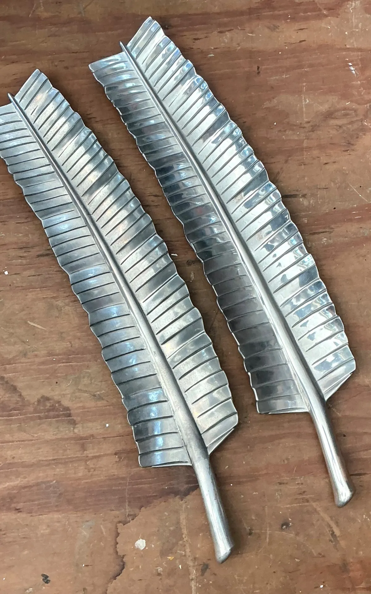 Vintage Aluminum Banana Leaf Platters - Set of 2 — additional photo 6