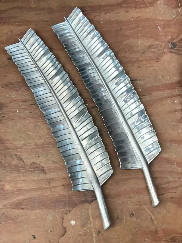 Vintage Aluminum Banana Leaf Platters - Set of 2 — additional photo 6