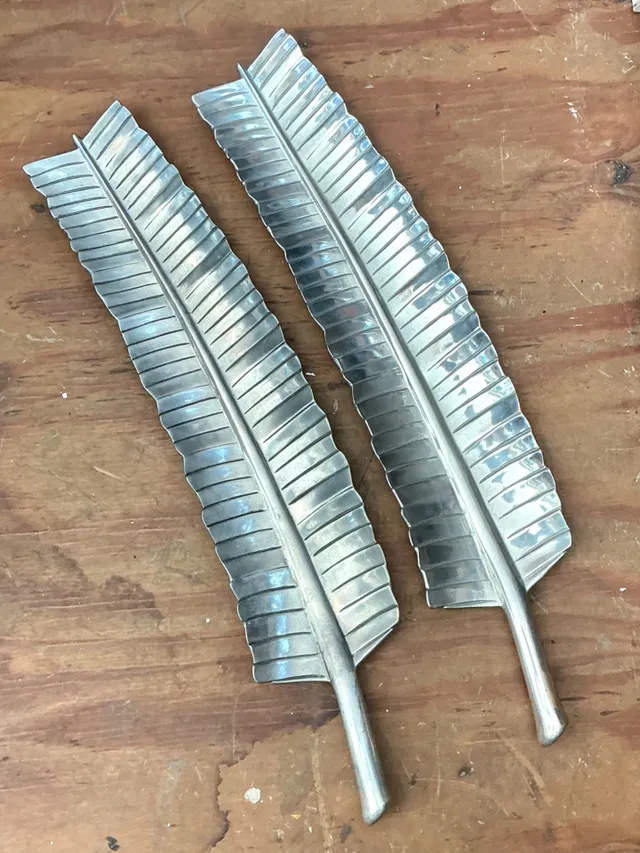 Vintage Aluminum Banana Leaf Platters - Set of 2 — additional photo 2