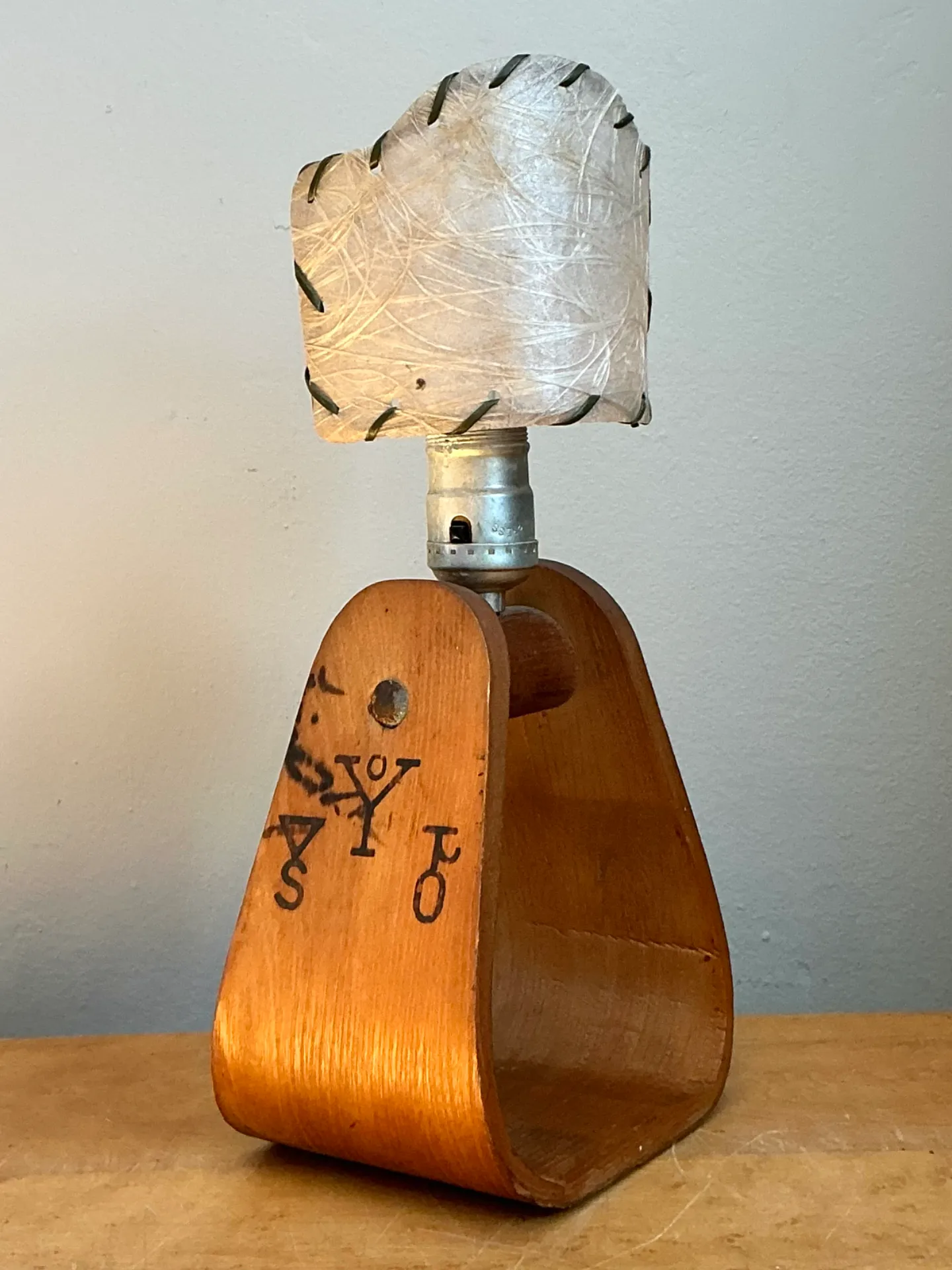 Vintage Wood and Metal Stirrup Table Lamp — additional photo 4