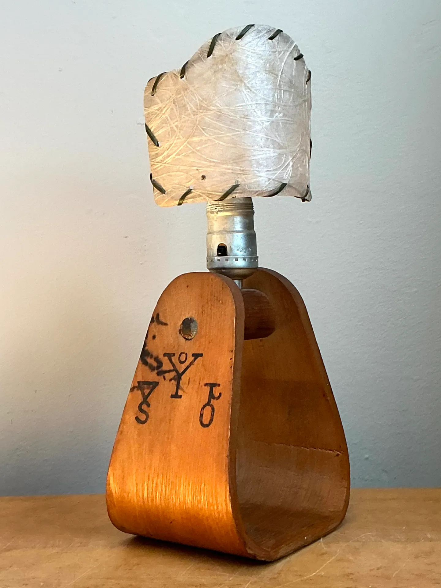 Vintage Wood and Metal Stirrup Table Lamp — additional photo 7