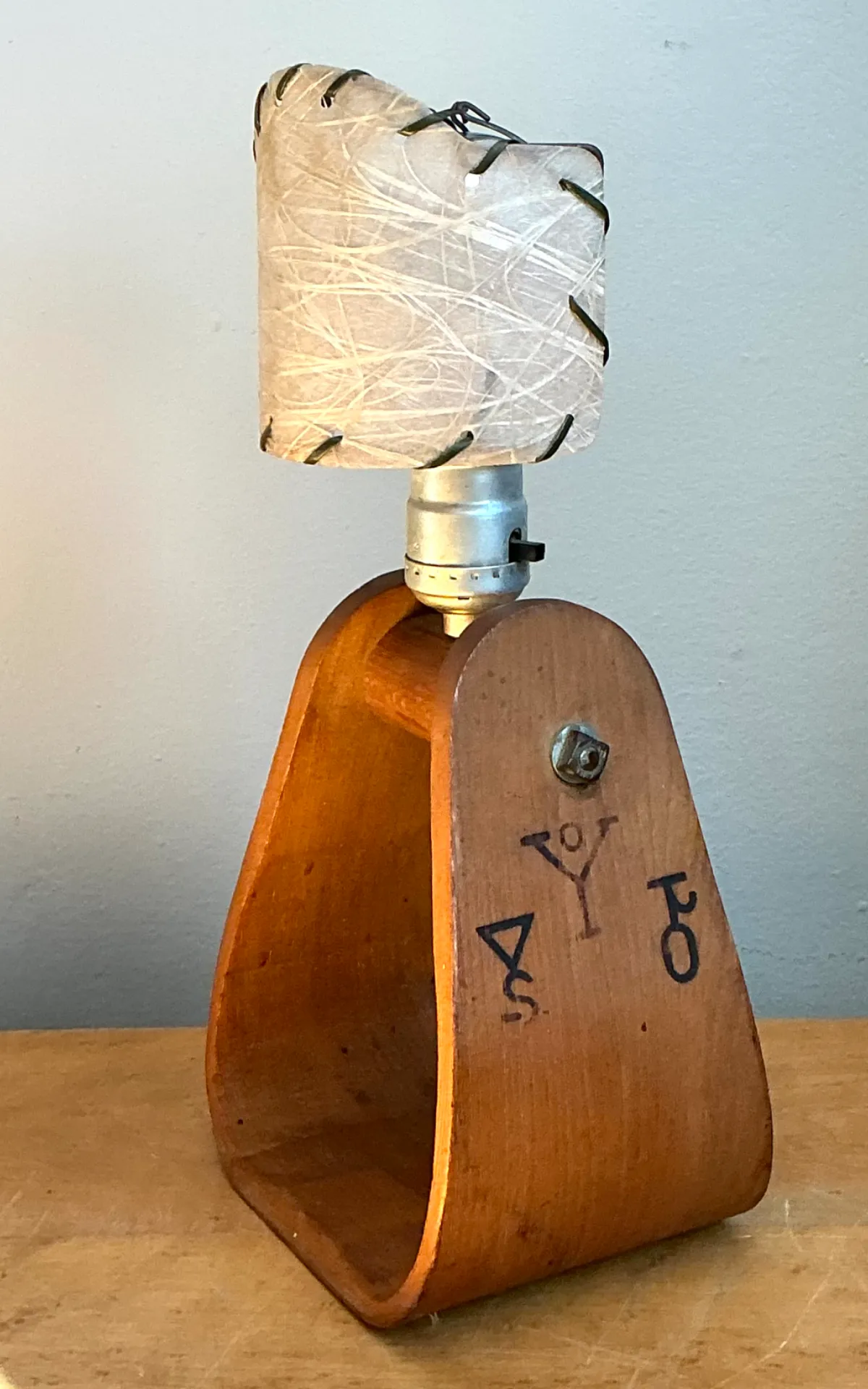 Vintage Wood and Metal Stirrup Table Lamp — additional photo 2