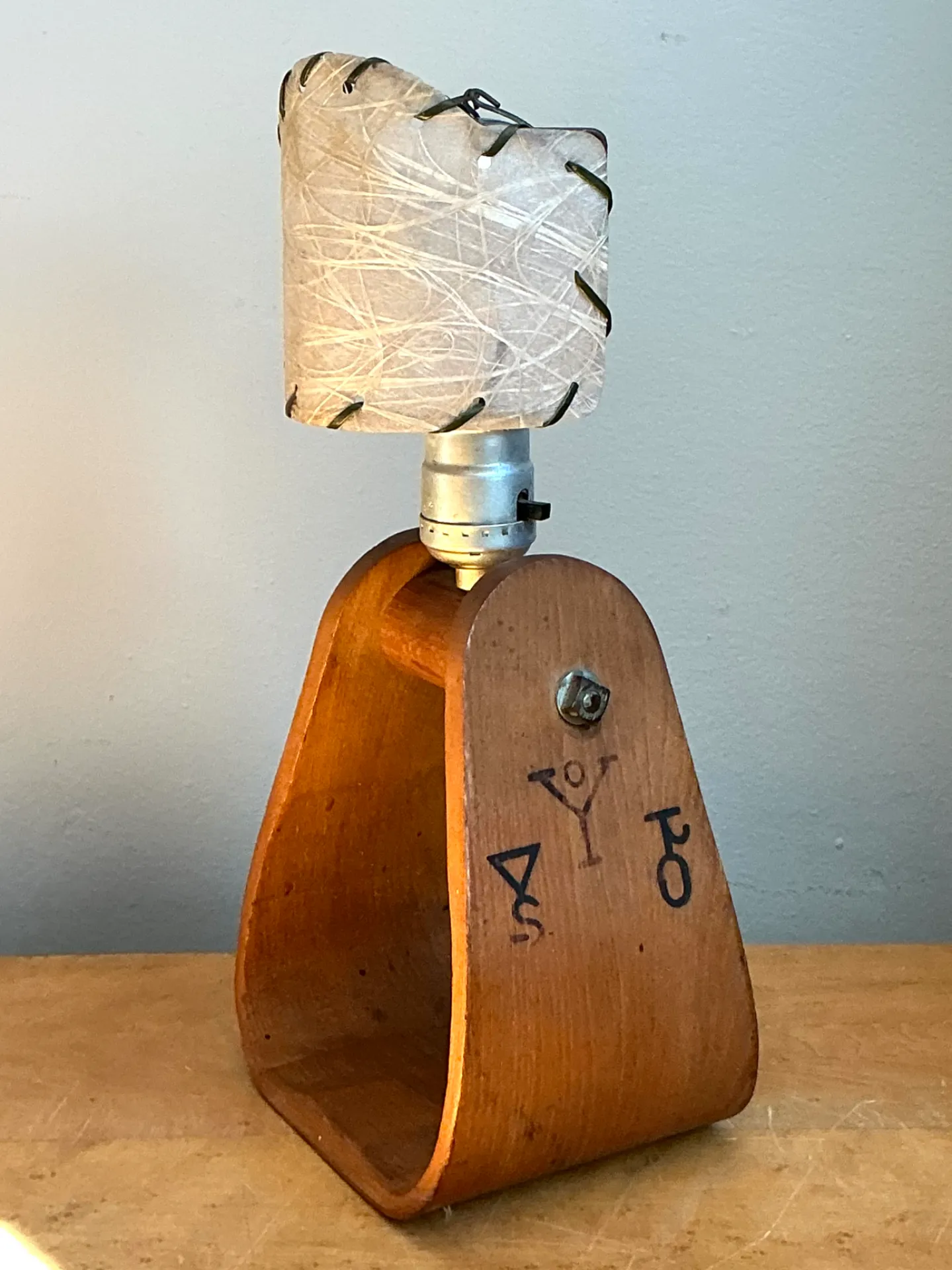 Vintage Wood and Metal Stirrup Table Lamp — additional photo 8