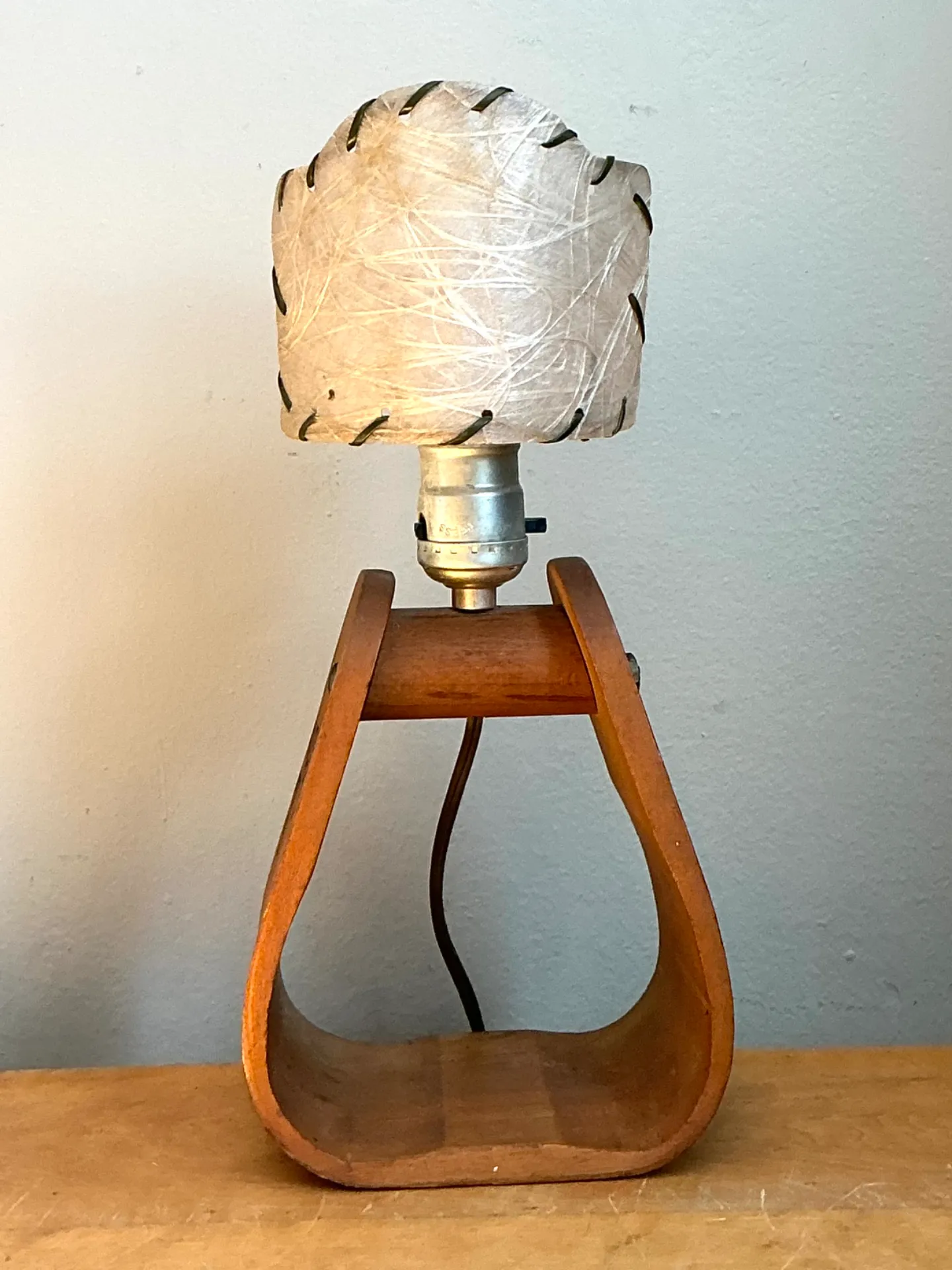 Vintage Wood and Metal Stirrup Table Lamp — additional photo 3