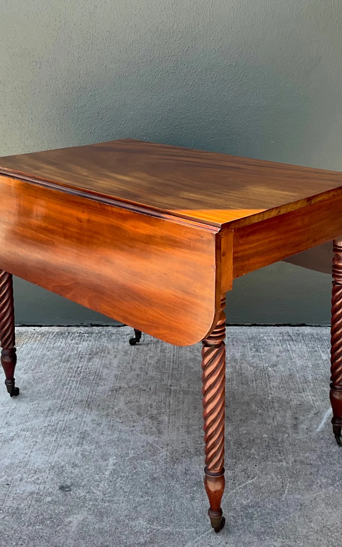 Vintage Mahogany Drop Leaf Table - Mahogany, 35.75W x 28.5H