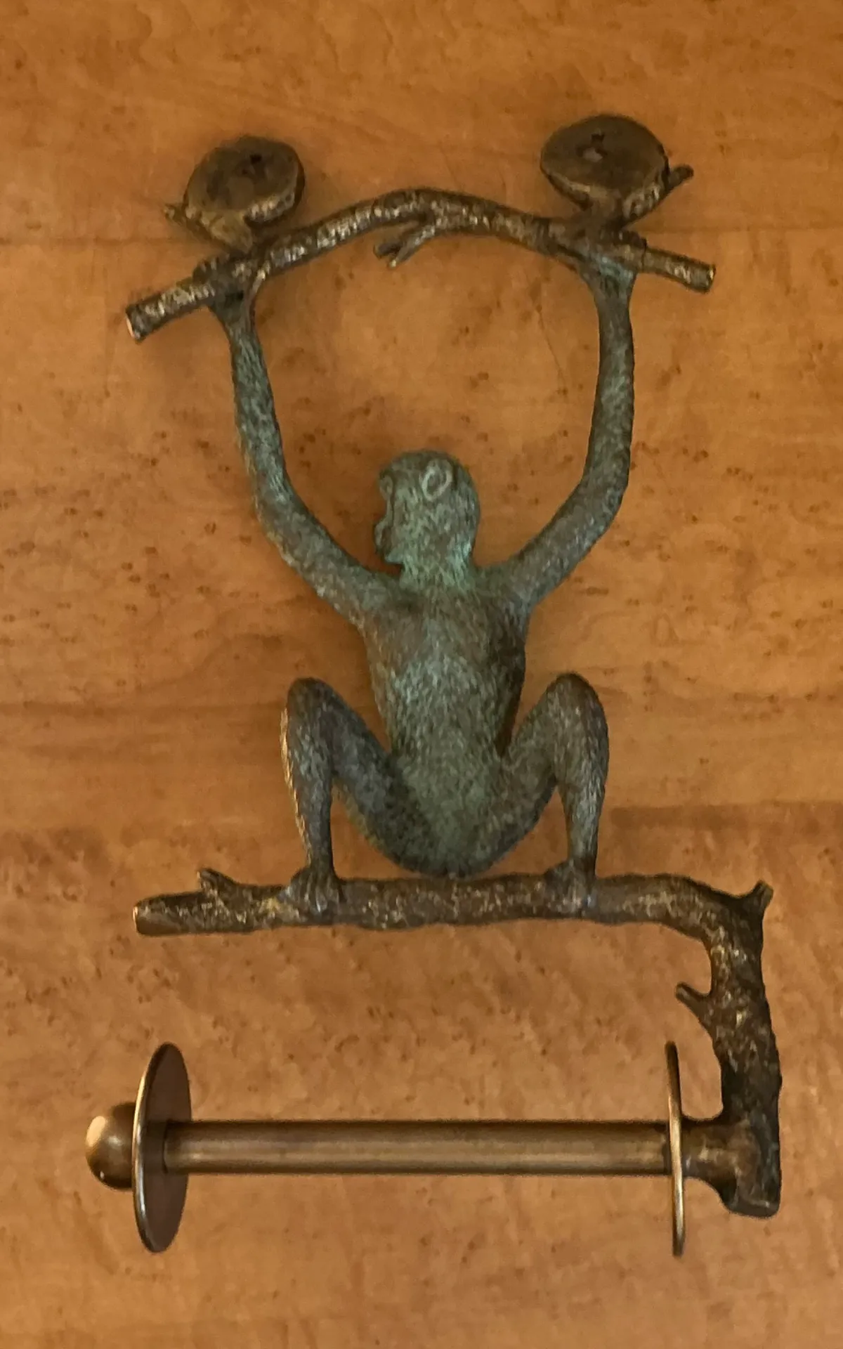 Vintage Patinated Metal Monkey Toilet Paper Holder — additional photo 3