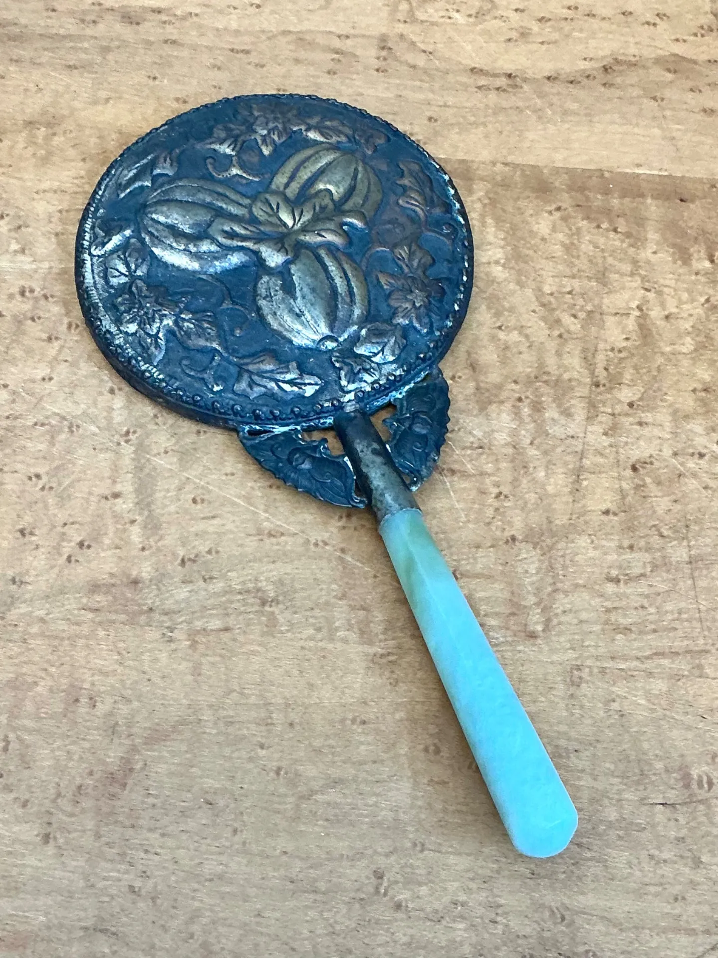 Vintage Floral Motif Metal Hand Mirror — additional photo 4
