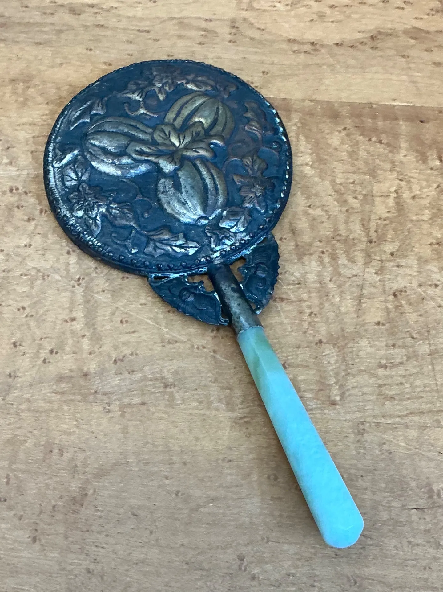 Vintage Floral Motif Metal Hand Mirror — additional photo 5