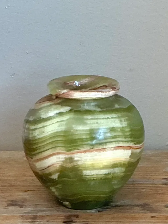 Vintage Green and Brown Onyx Vessel — additional photo 5
