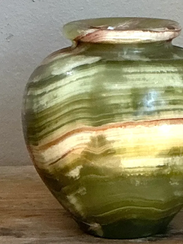 Vintage Green and Brown Onyx Vessel — additional photo 6