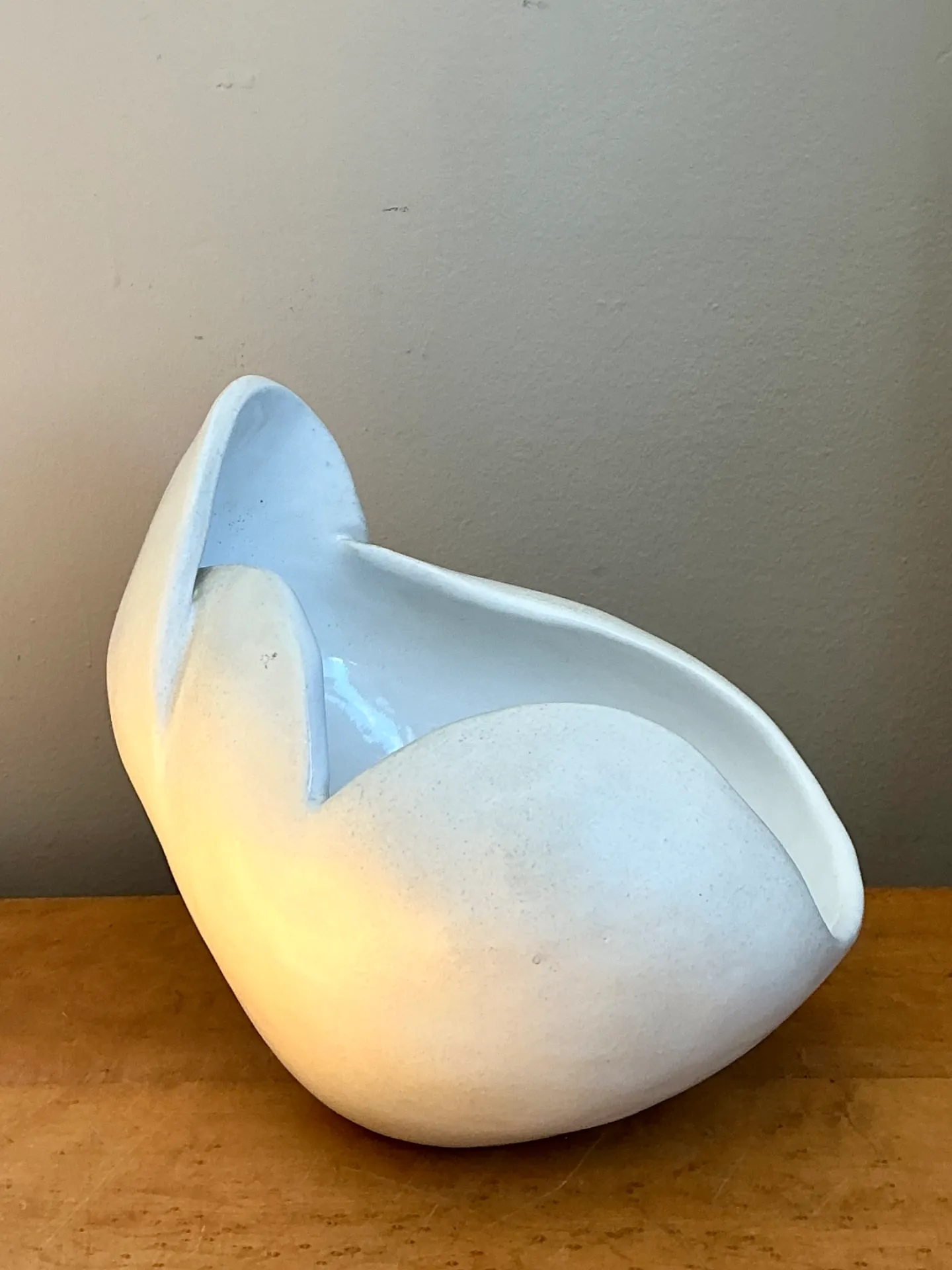 Vintage White Ceramic Sculptural Bowl — additional photo 6