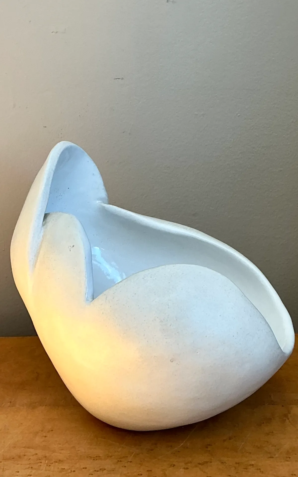 Vintage White Ceramic Sculptural Bowl — additional photo 6