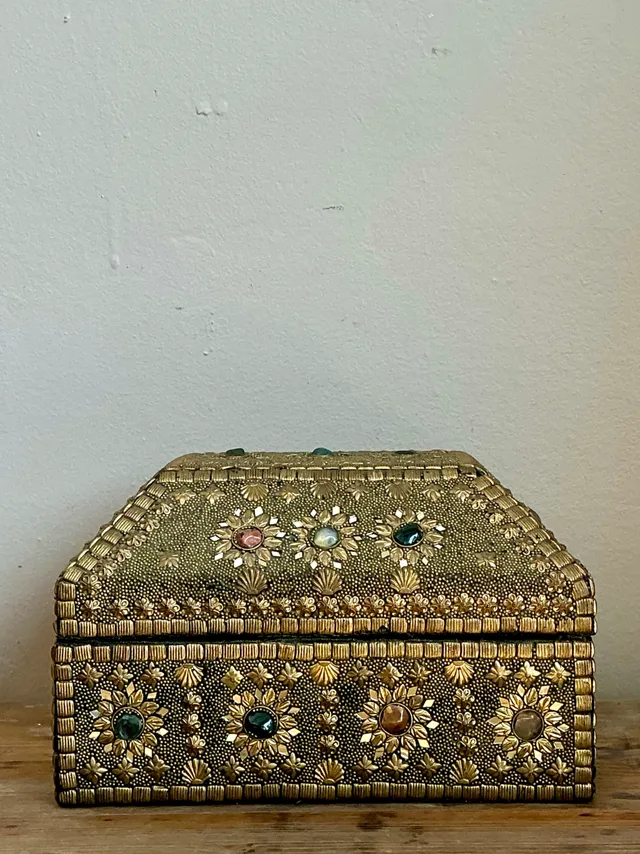 Vintage Embellished Brass Treasure Chest Box — additional photo 7