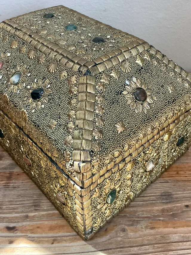 Vintage Embellished Brass Treasure Chest Box — additional photo 6