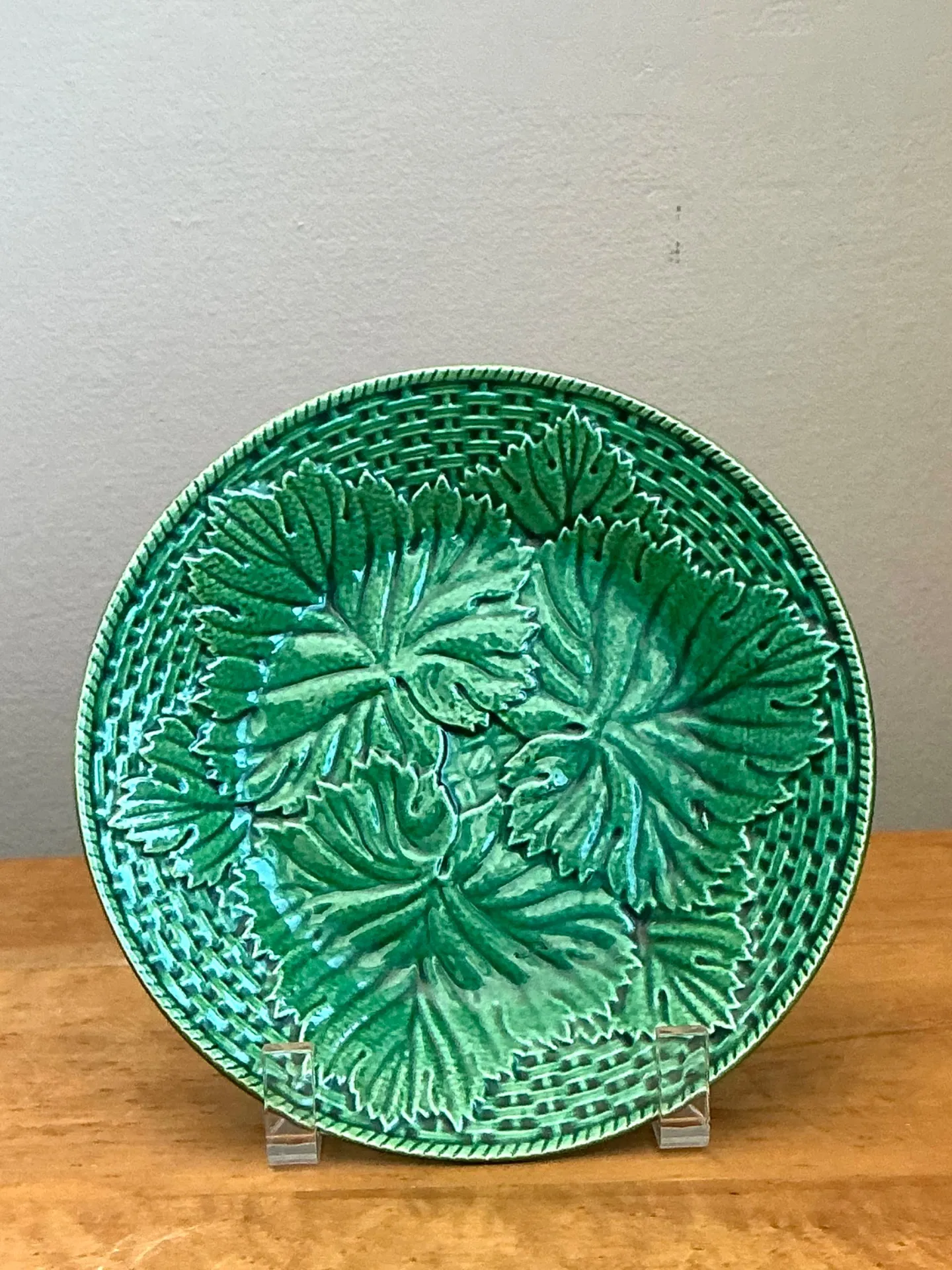Vintage French Majolica Leaf Design Plate — additional photo 2