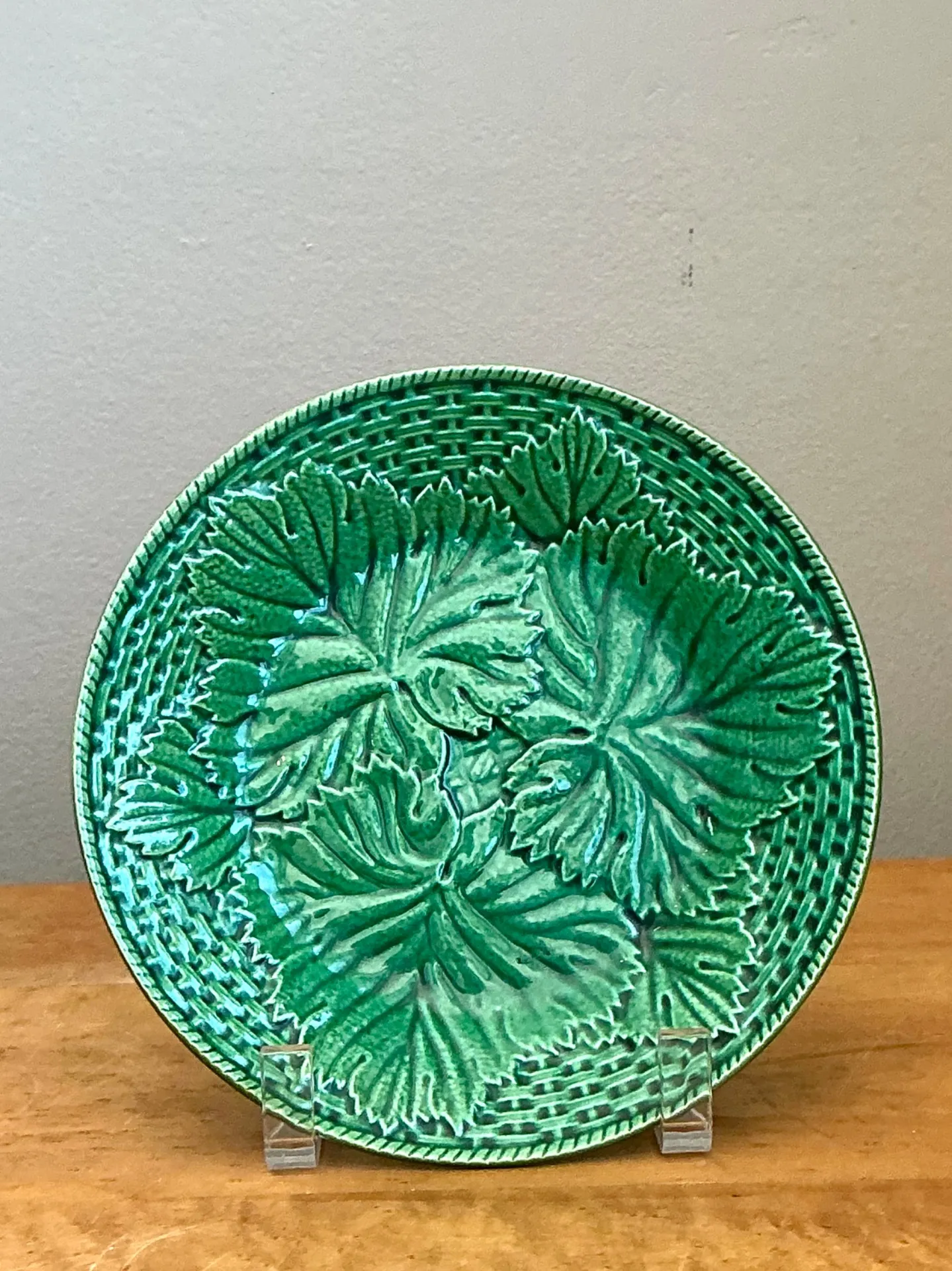 Vintage French Majolica Leaf Design Plate — additional photo 4