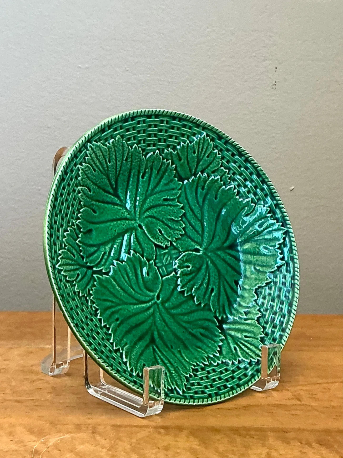 Vintage French Majolica Leaf Design Plate — additional photo 6