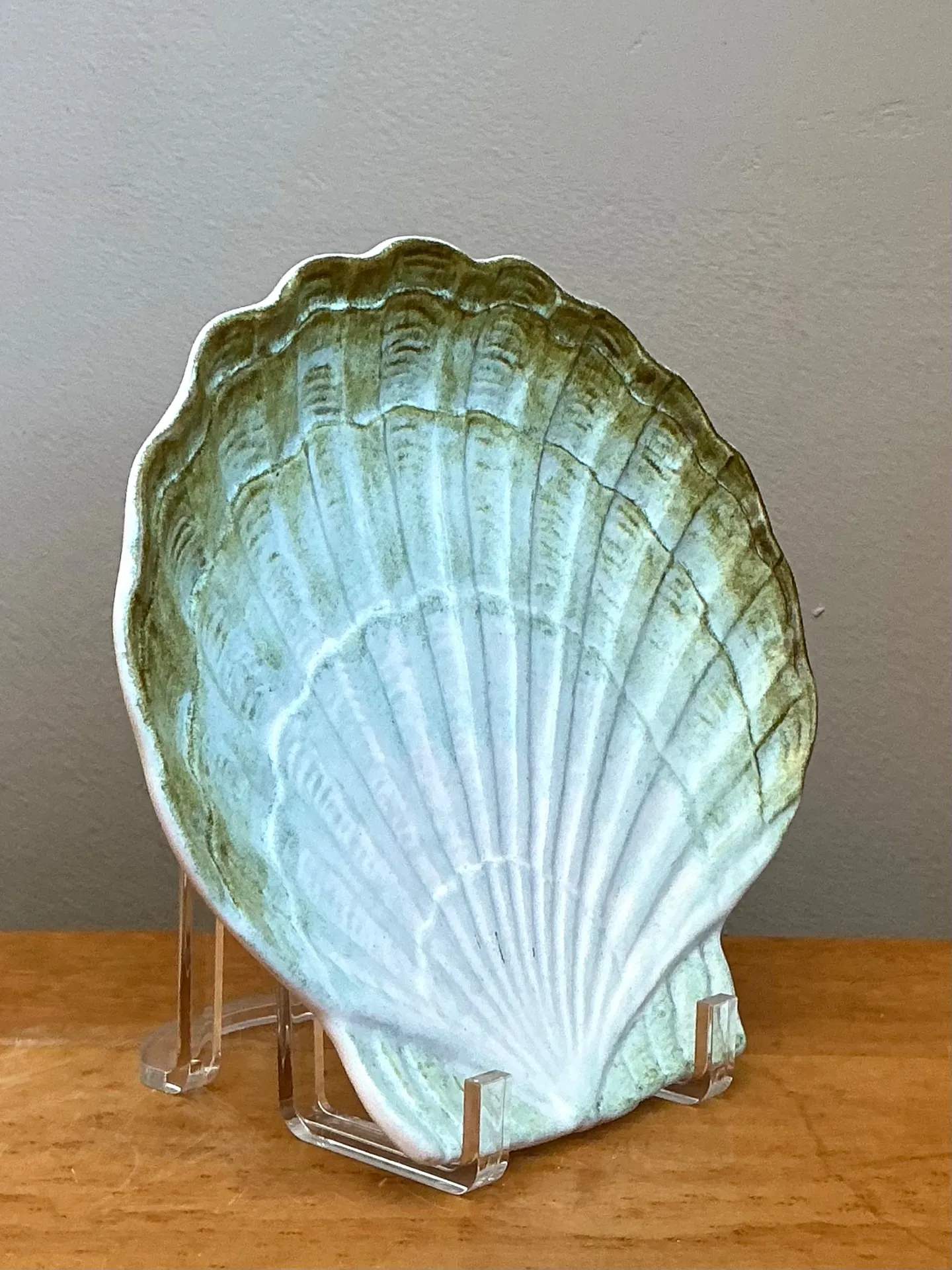 Vintage French Scallop Shell Ceramic Dish — additional photo 7