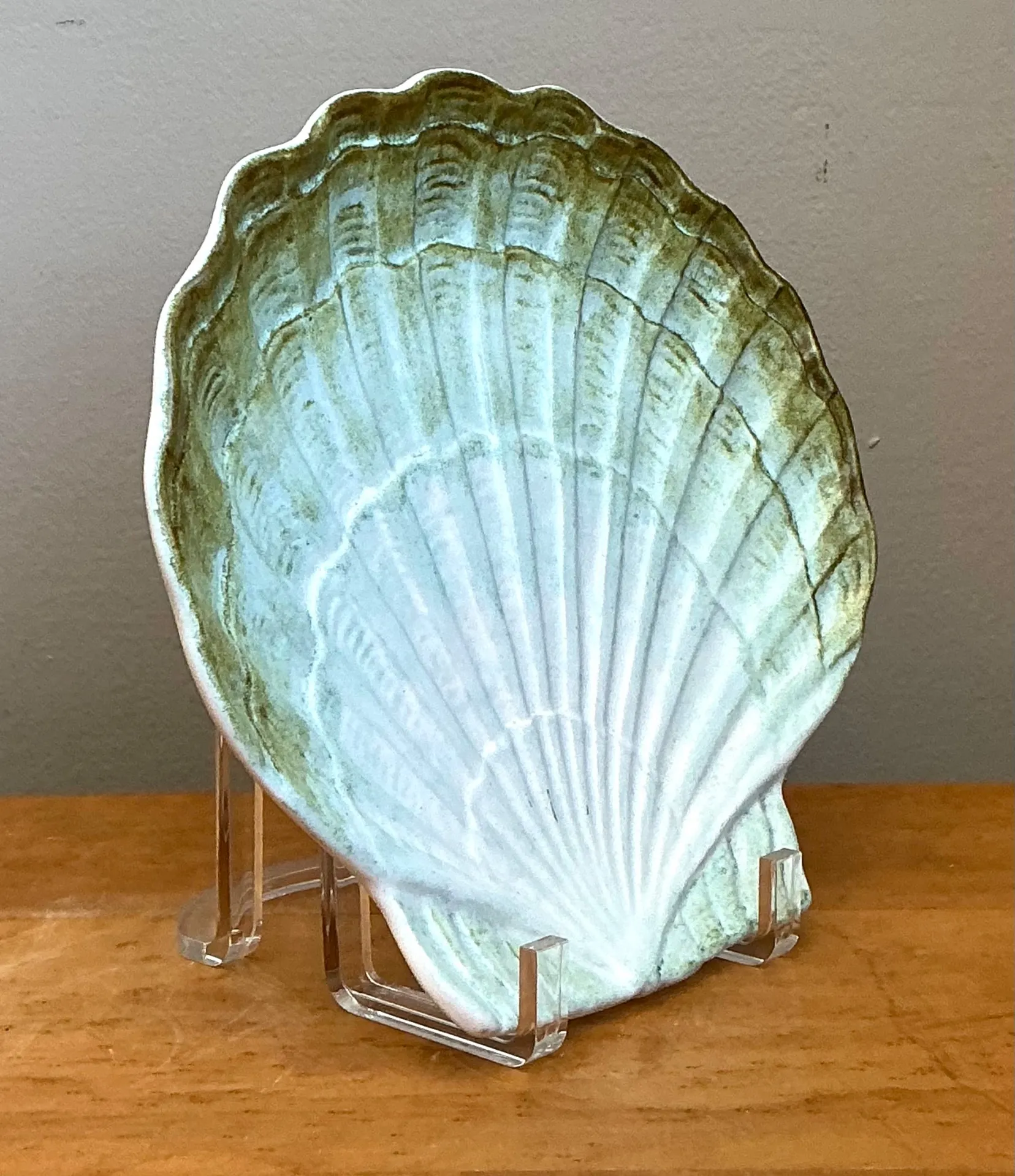 Vintage French Scallop Shell Ceramic Dish — additional photo 8