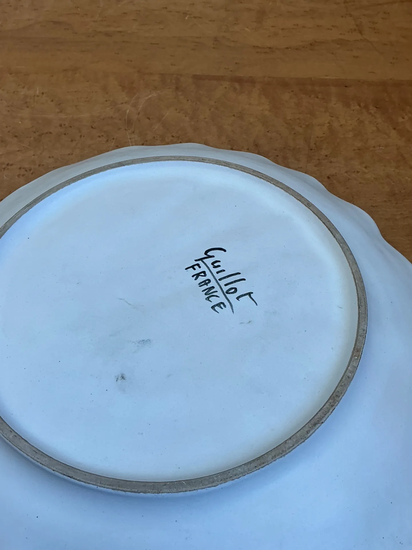 Vintage French Scallop Shell Ceramic Dish — additional photo 1