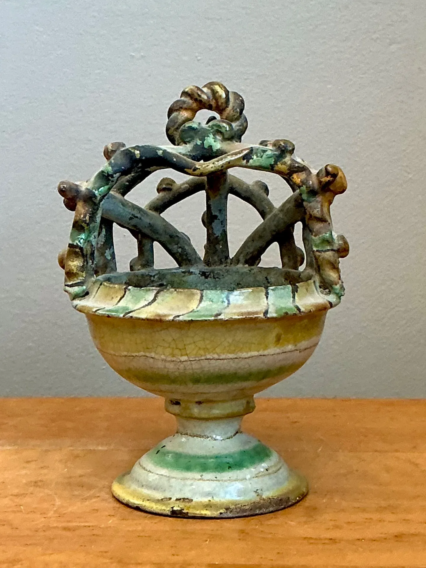 Vintage Polychrome Ceramic Crown Incensario — additional photo 3
