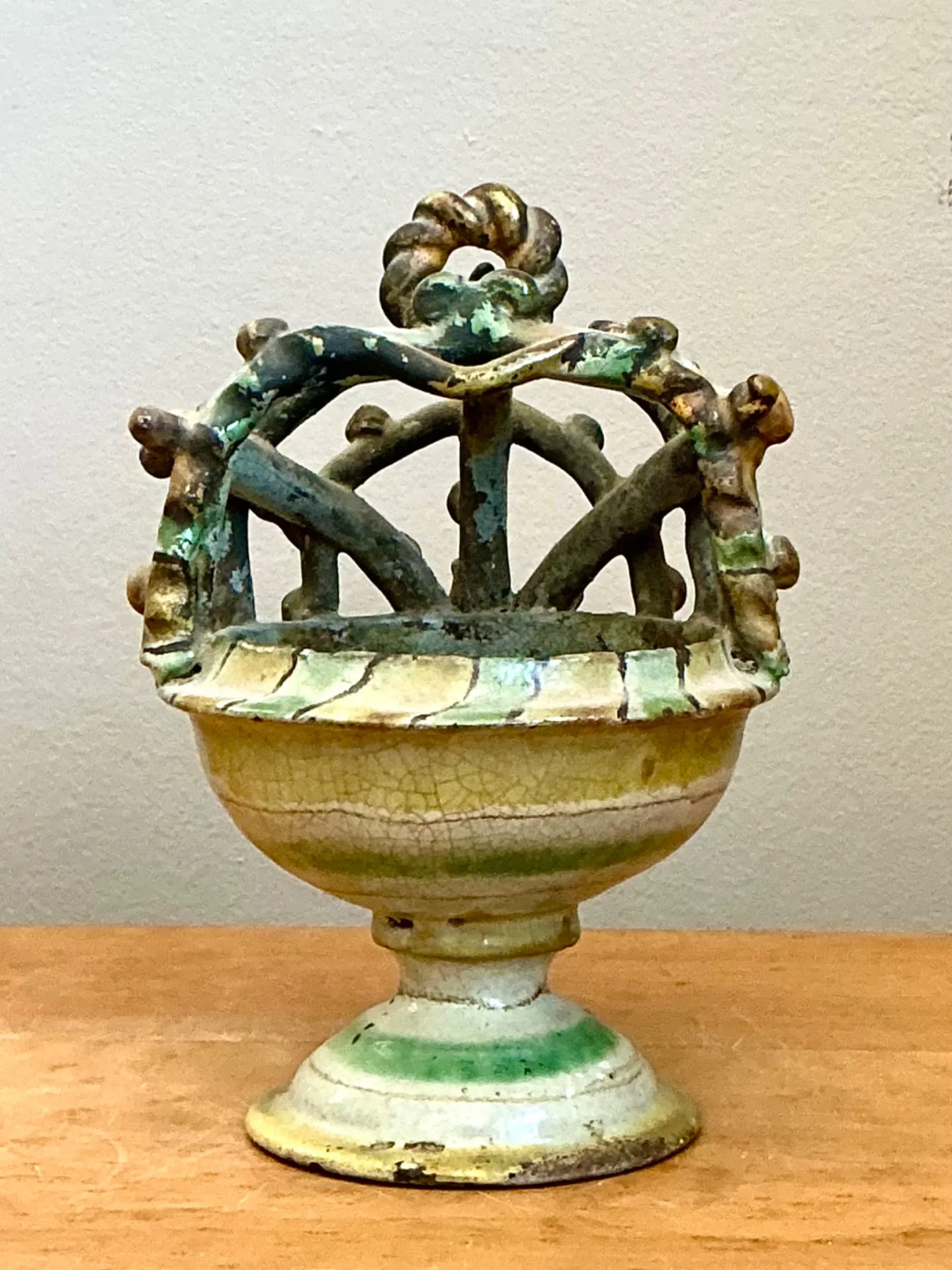 Vintage Polychrome Ceramic Crown Incensario — additional photo 4