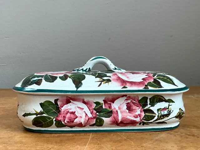 Vintage Rose Motif Porcelain Trinket Box — additional photo 1