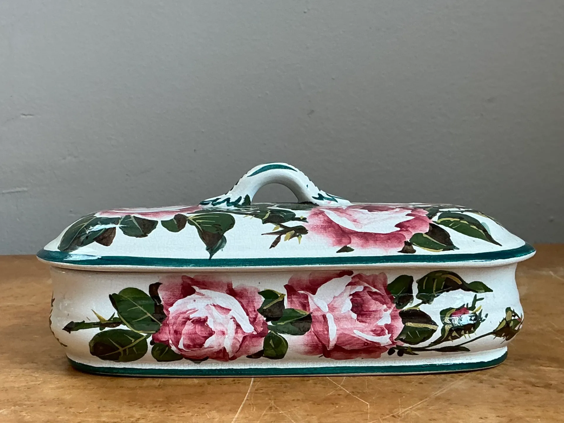 Vintage Rose Motif Porcelain Trinket Box — additional photo 3