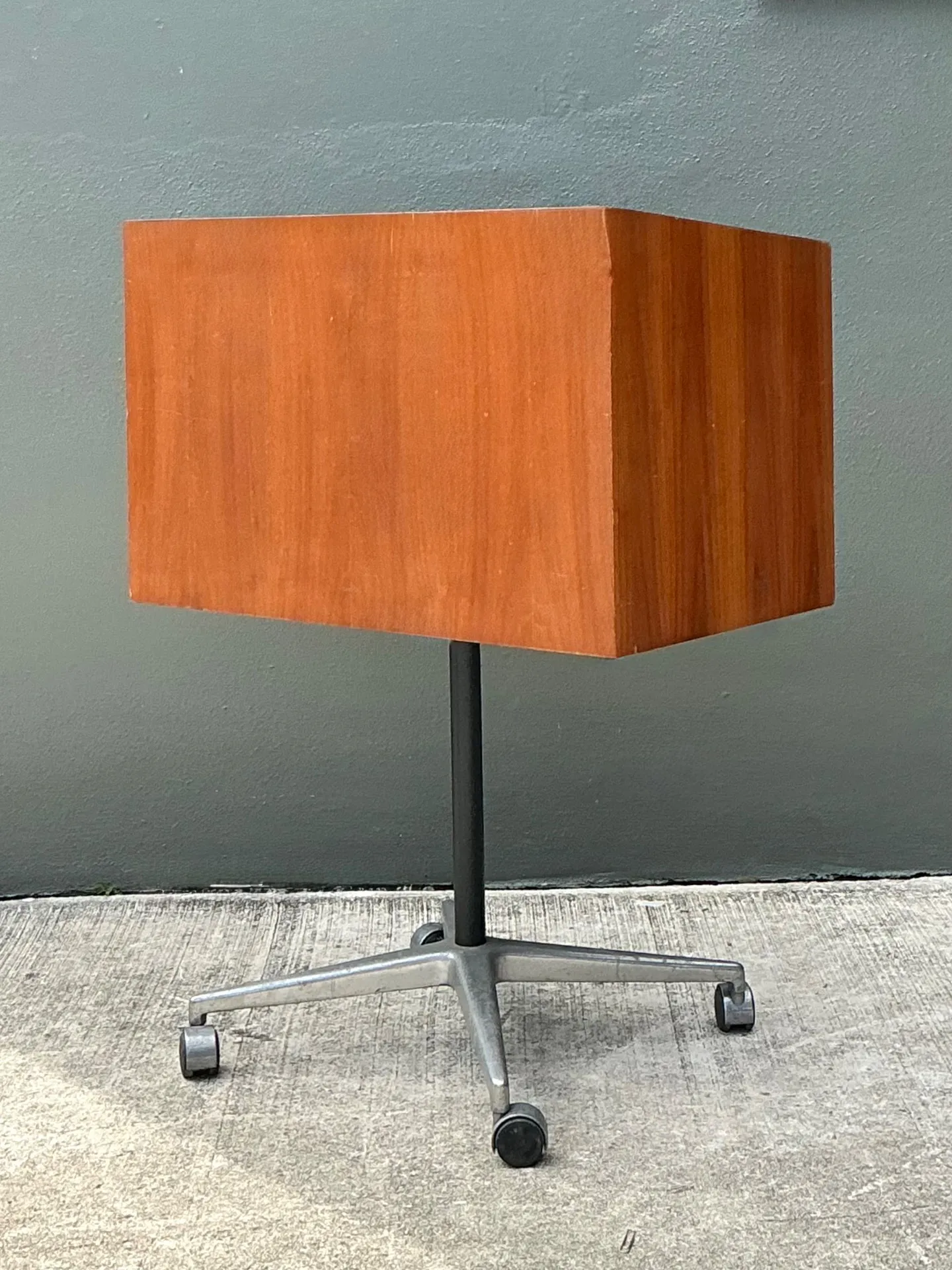Vintage MCM George Nelson For Herman Miller Lectern — additional photo 3
