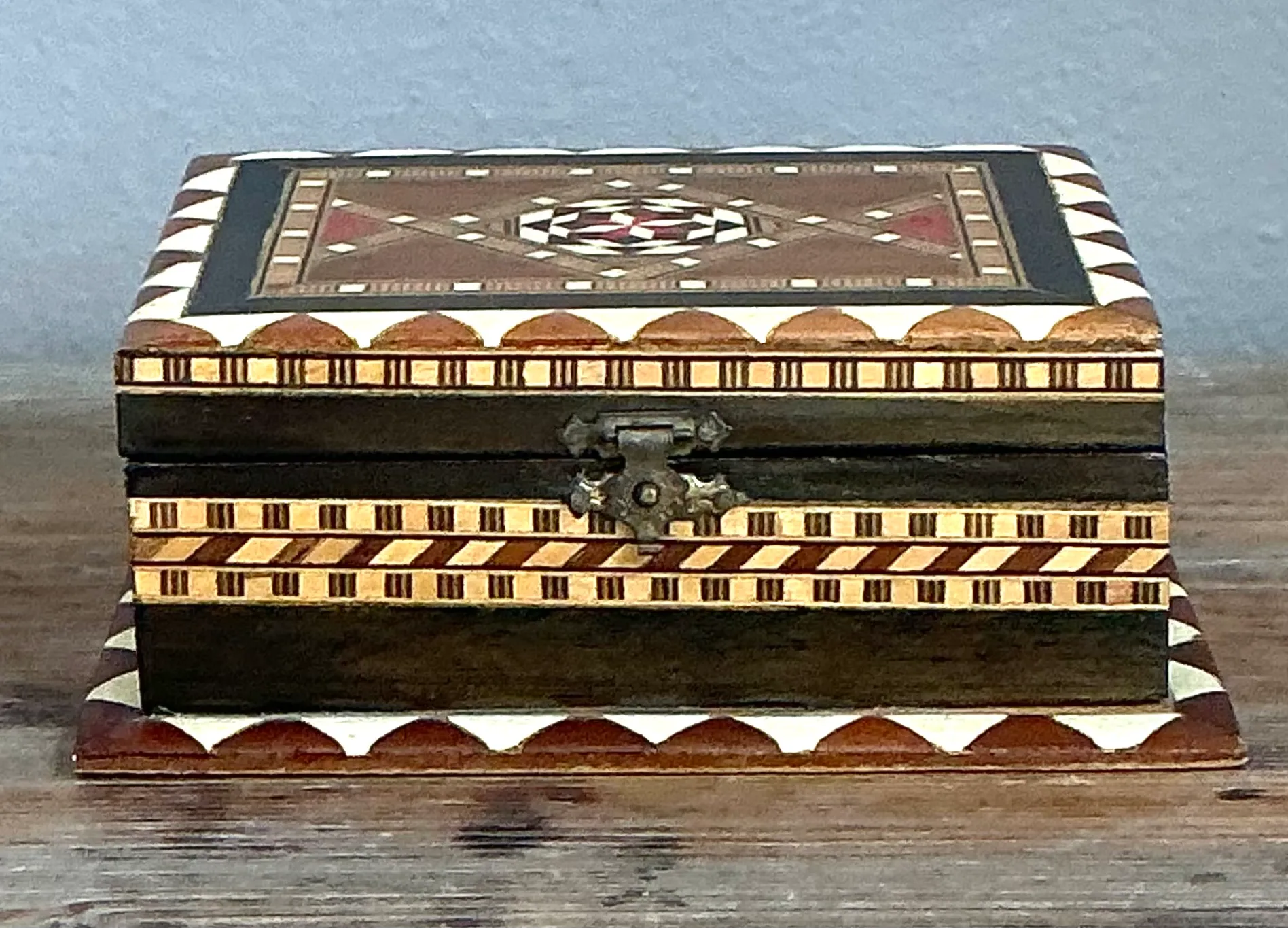 Vintage Inlaid Wood Decorative Box — additional photo 5