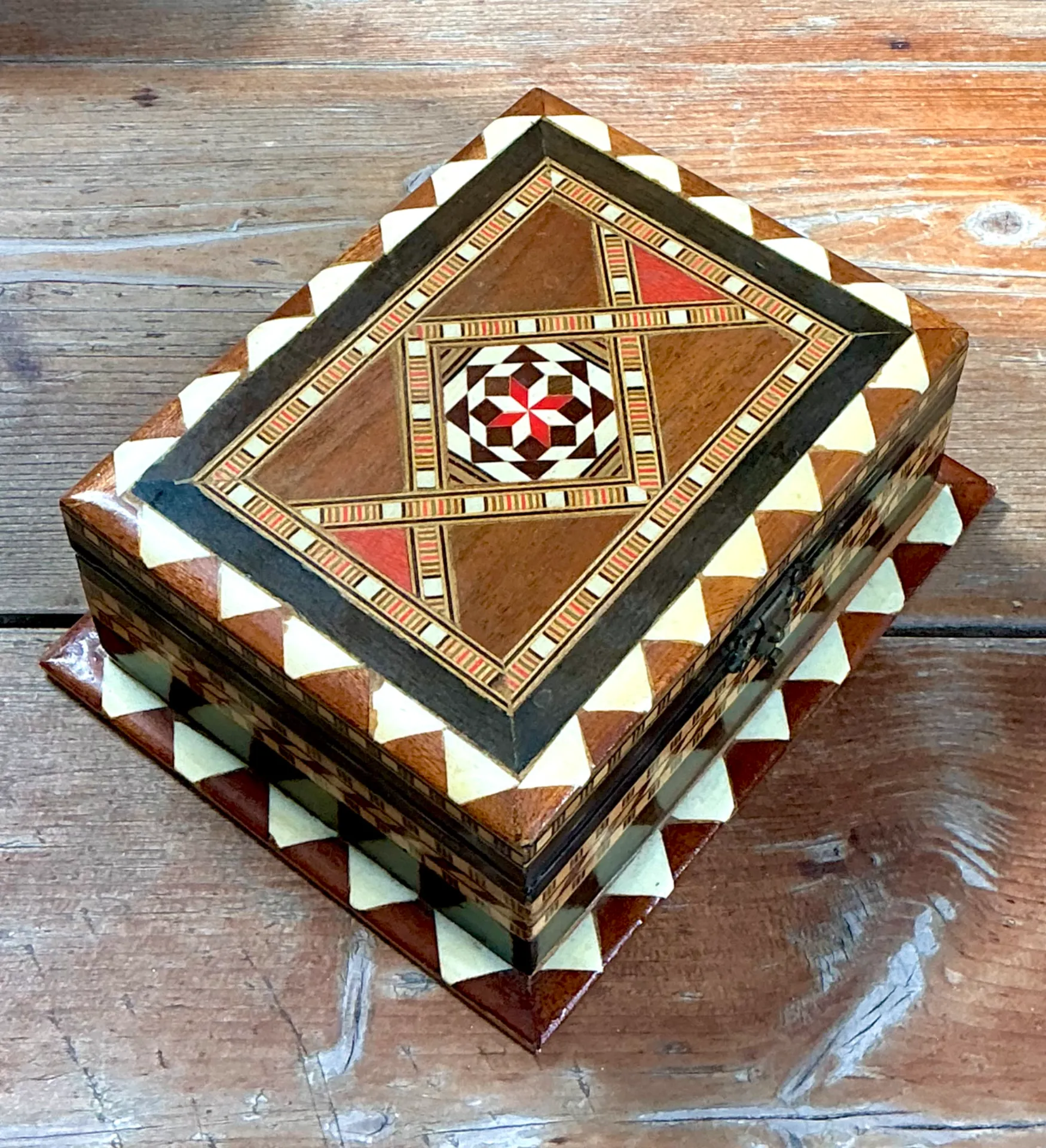Vintage Inlaid Wood Decorative Box — additional photo 4