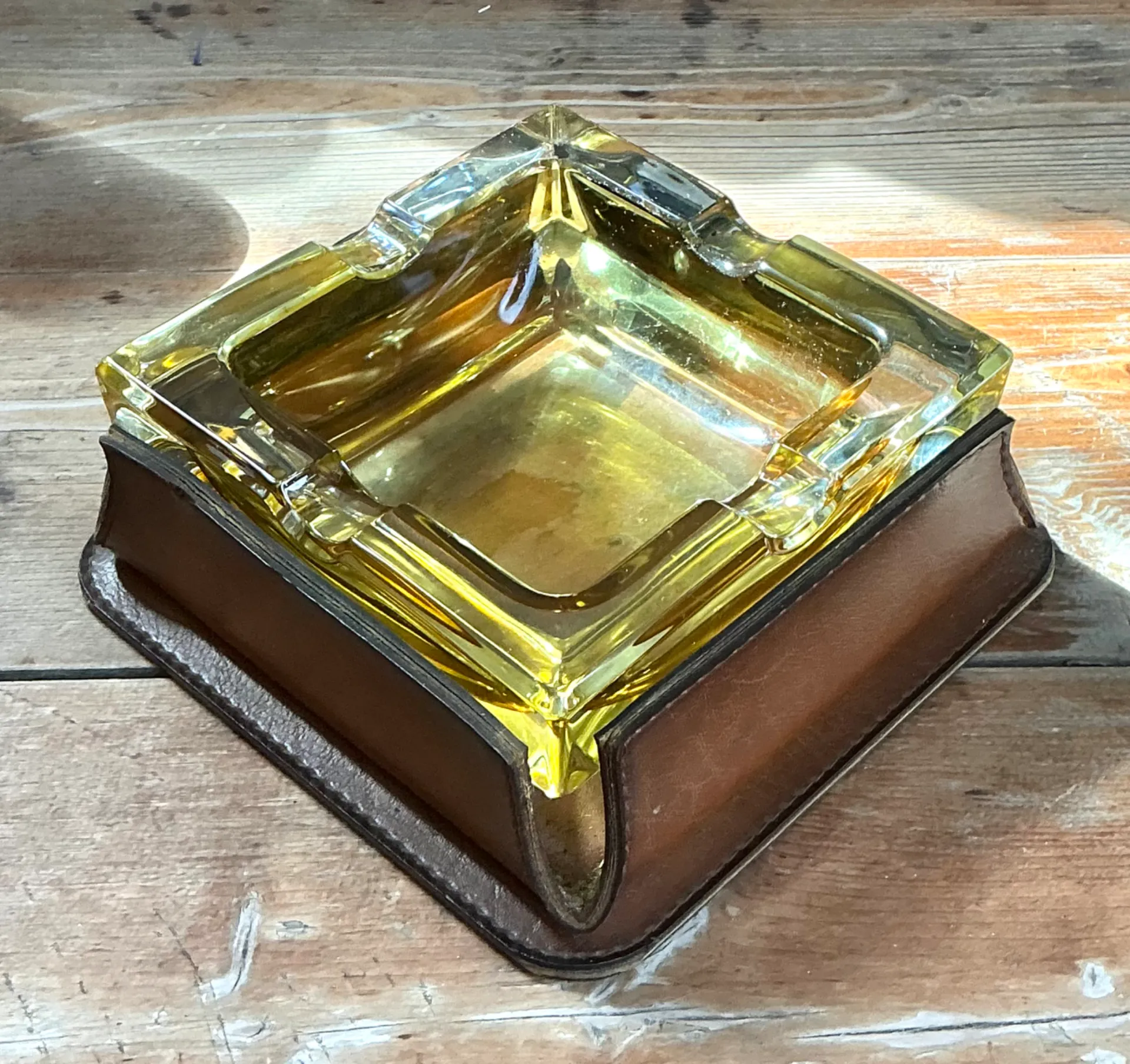 Mid-Century Modern Glass and Leather Ashtray — additional photo 7